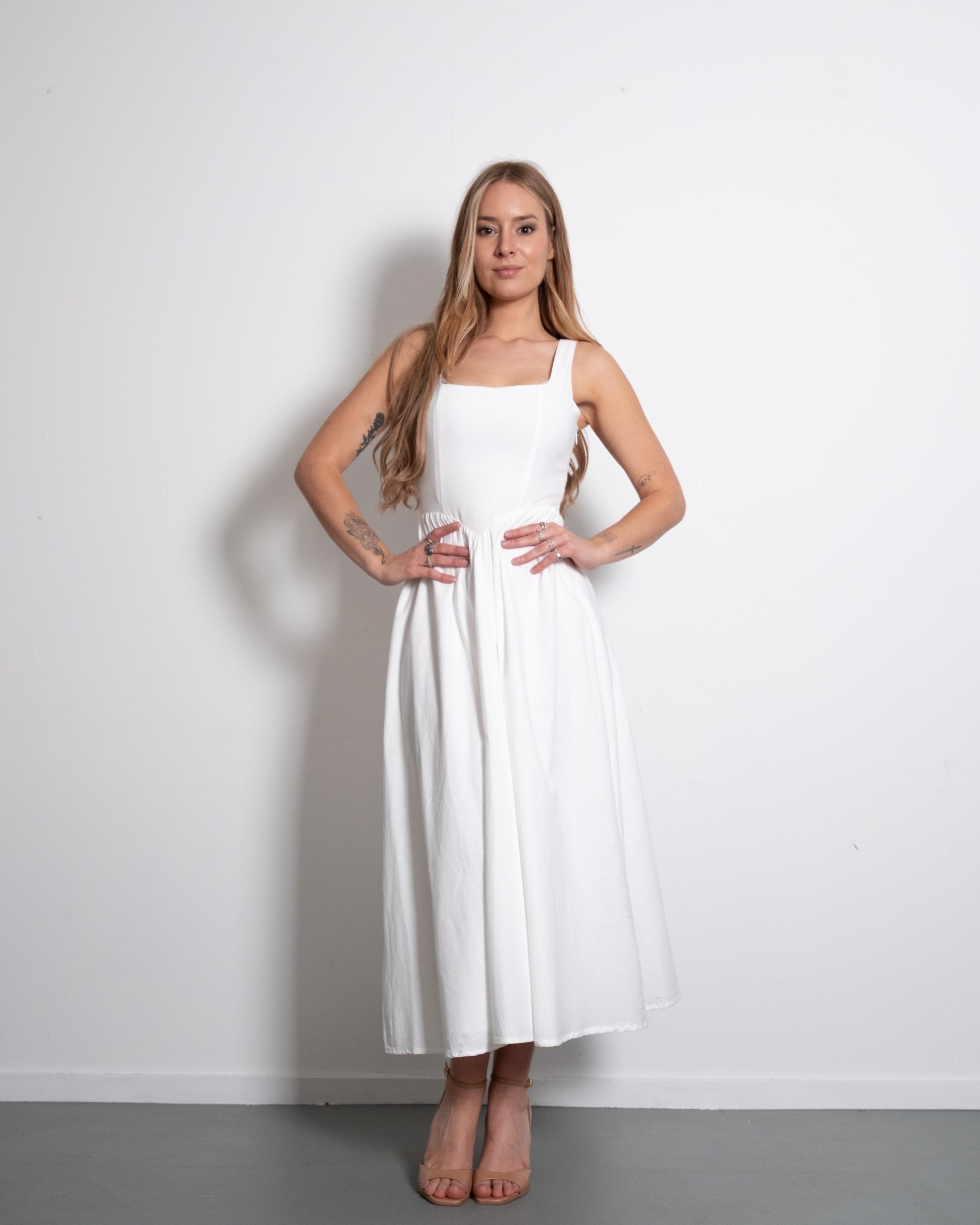 HIRUNE Dress WHITE