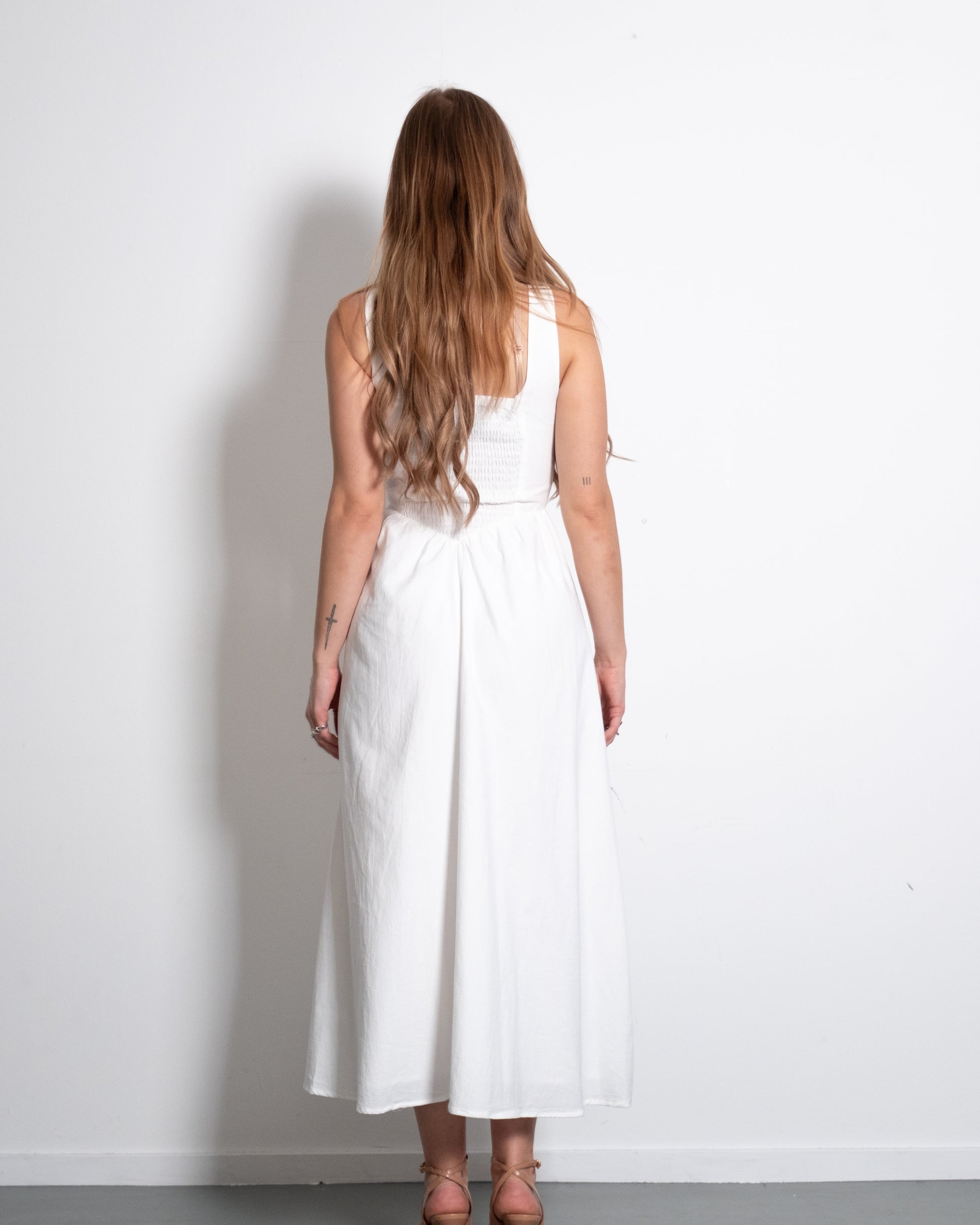 HIRUNE Dress WHITE