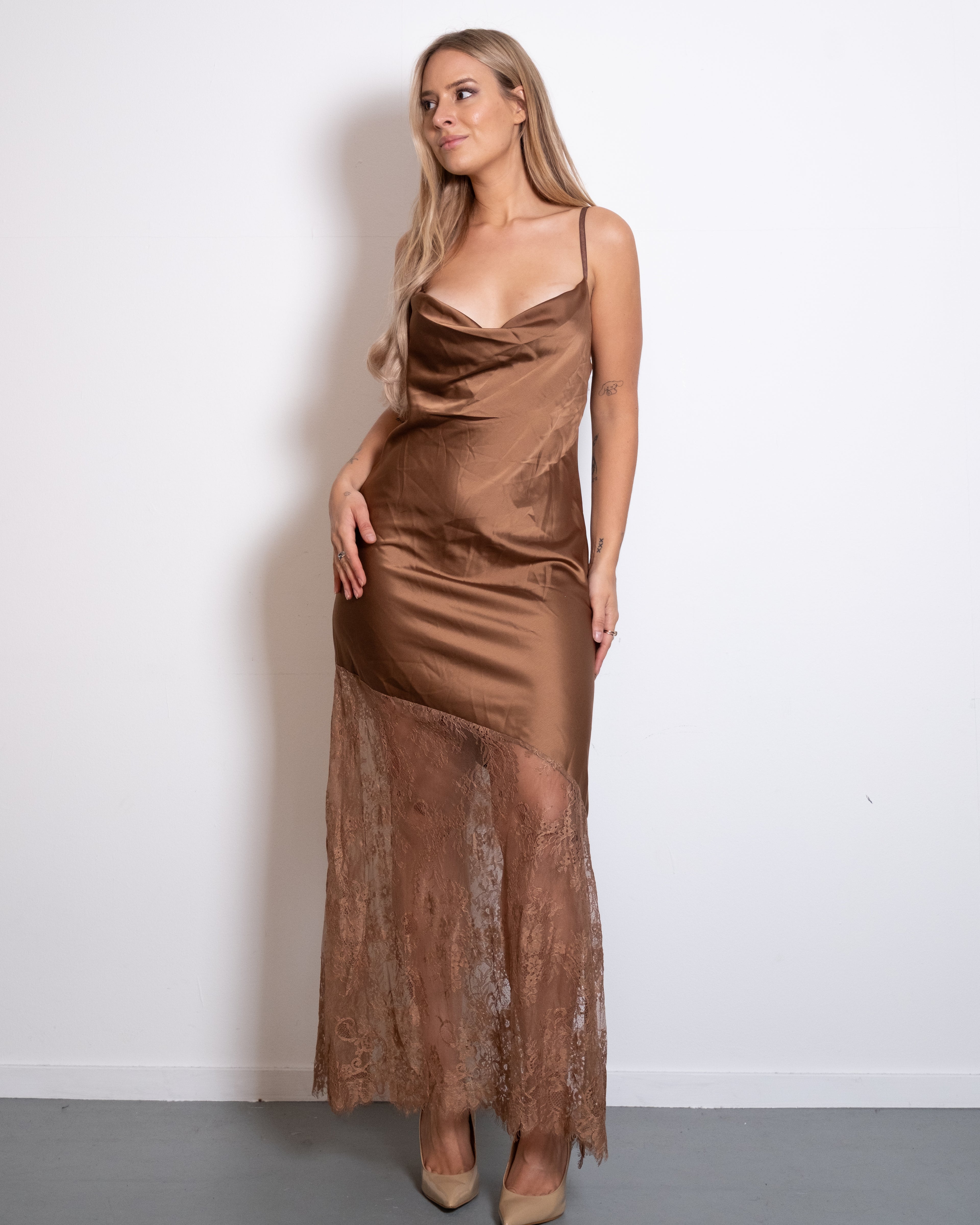 ASYMMETRIC DRAPED LACE DRESS BROWN