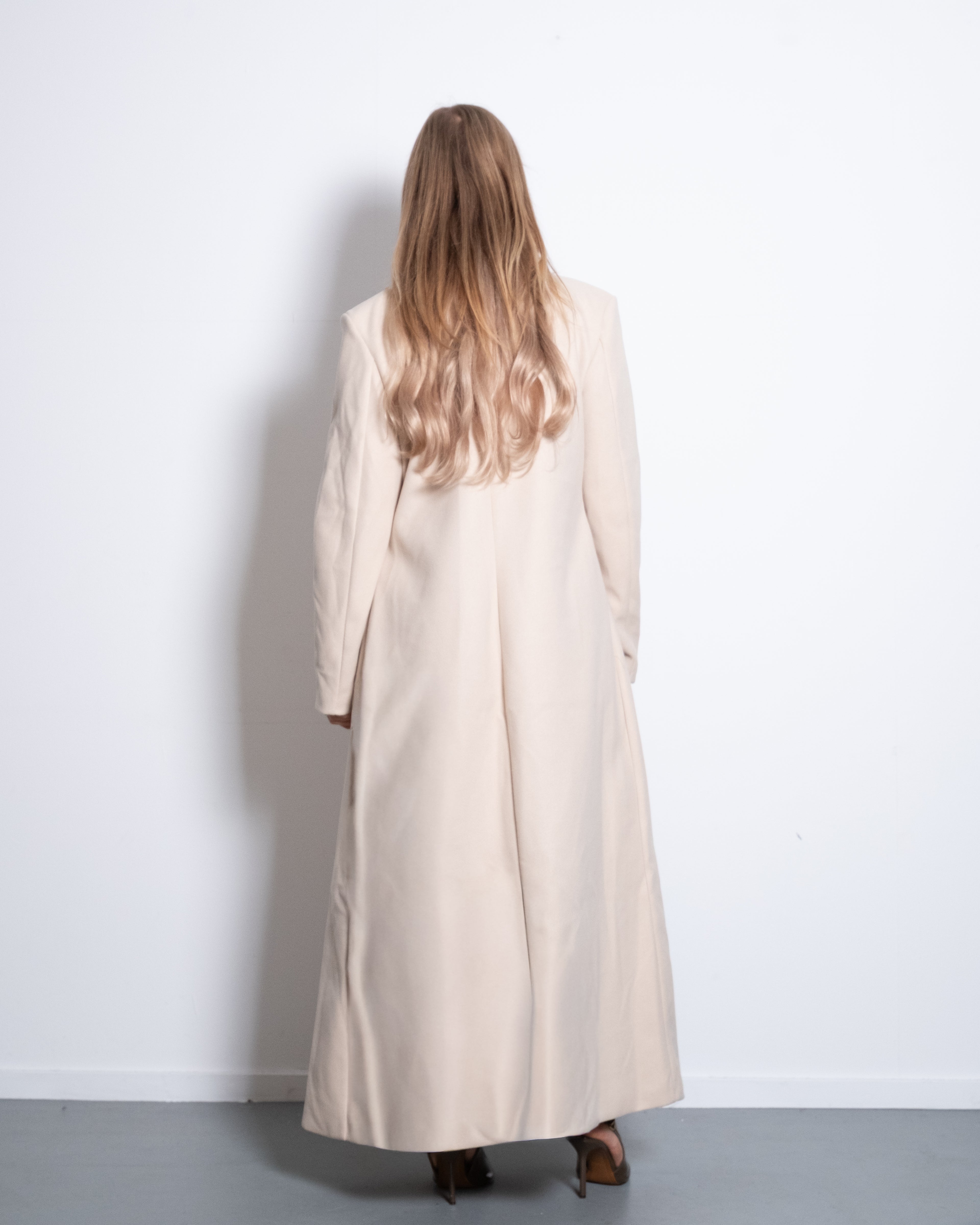 LONG COAT WITH FRONT SEAM BEIGE