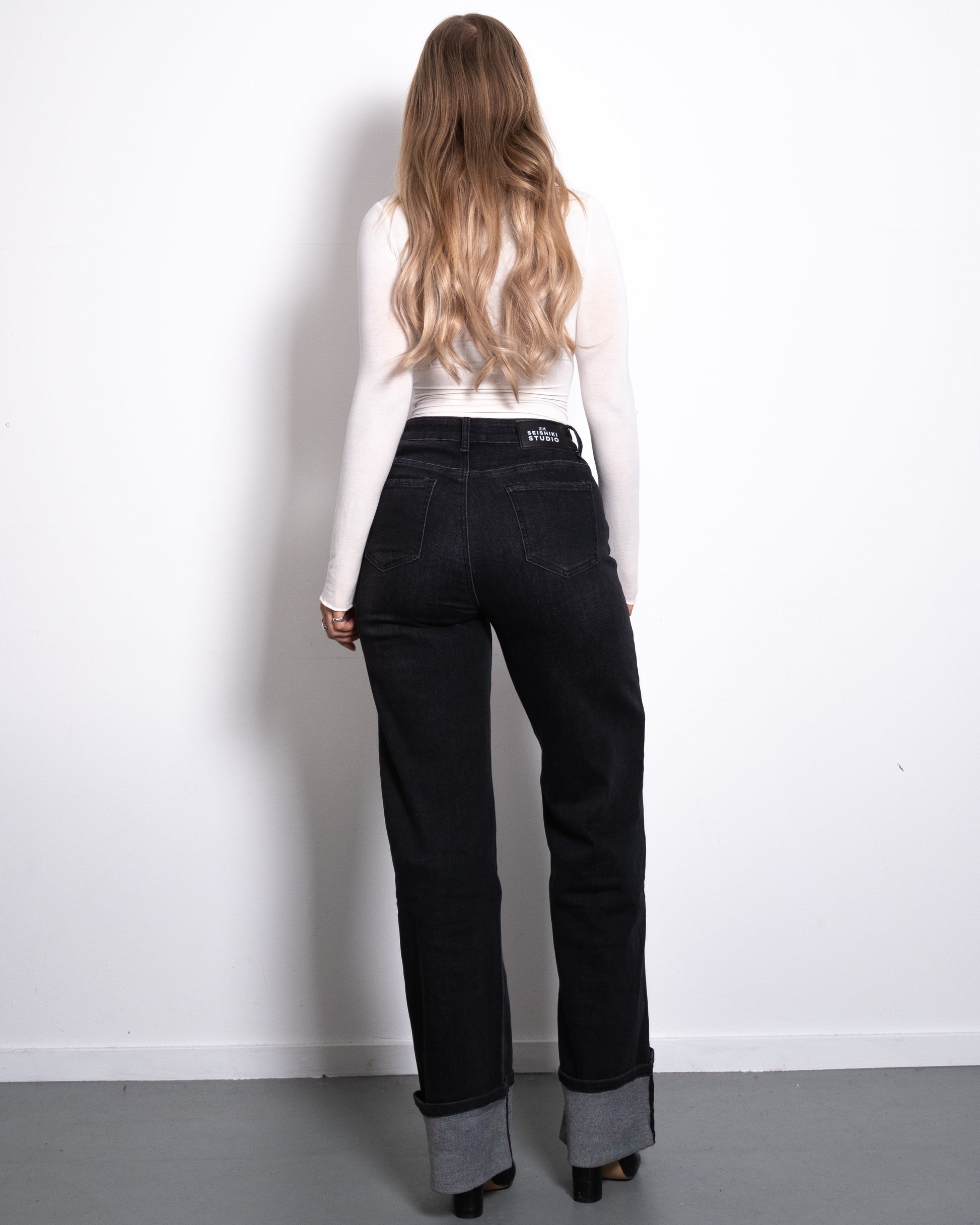 BLACK WIDE LEG JEANS WITH FOLDED BOTTOM - IL 74CM