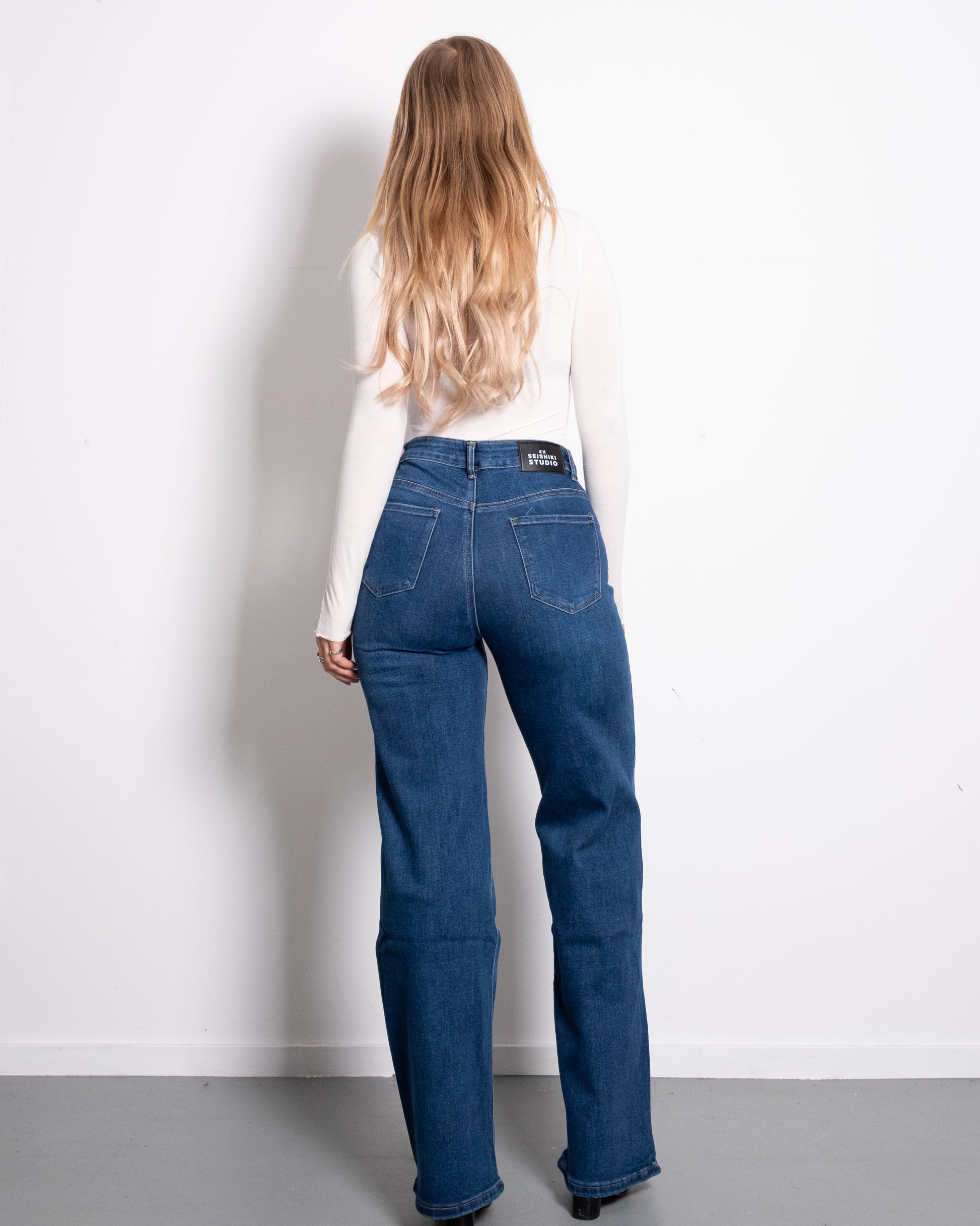 DARK BLUE WIDE LEG JEANS WITH SLANTED BUTTON - INSEAM 81CM