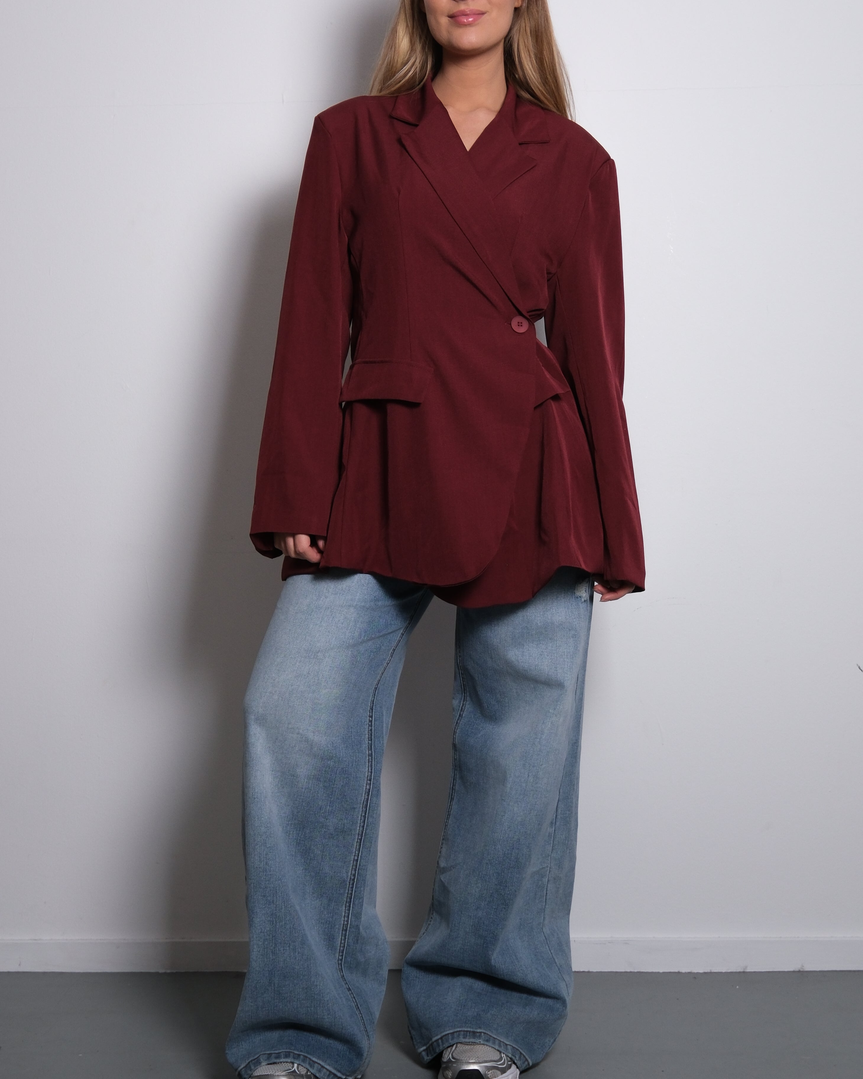 SIDE BUTTON SPLIT BACK BLAZER RED