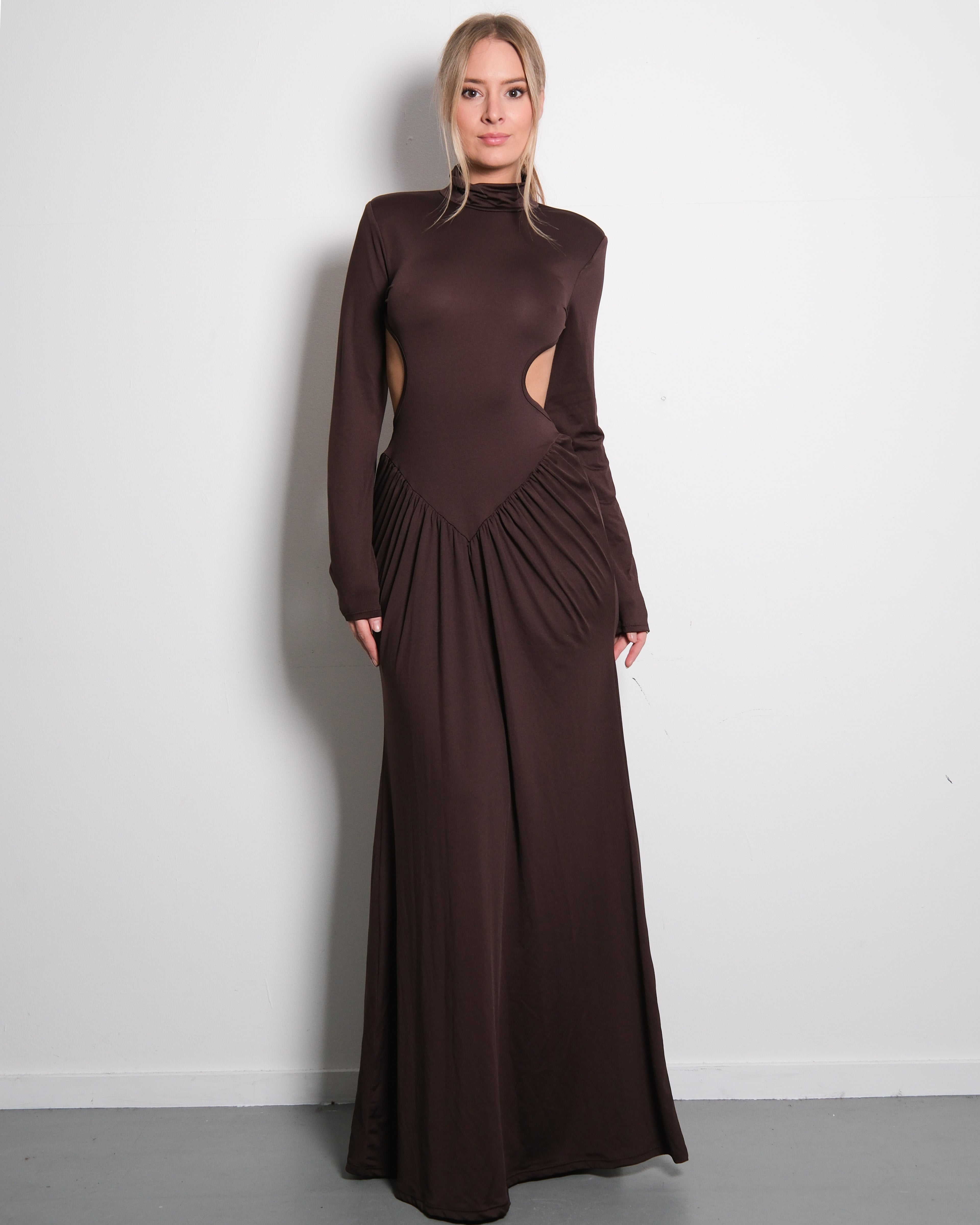 STRETCHY SIDE CUTOUT OPEN BACK DETAIL DRESS BROWN