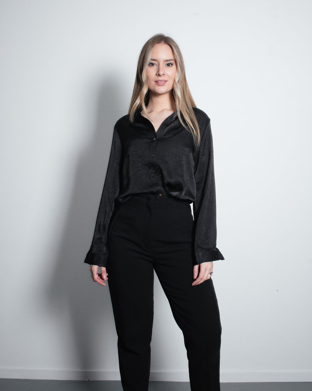 AKU Blouse ZWART