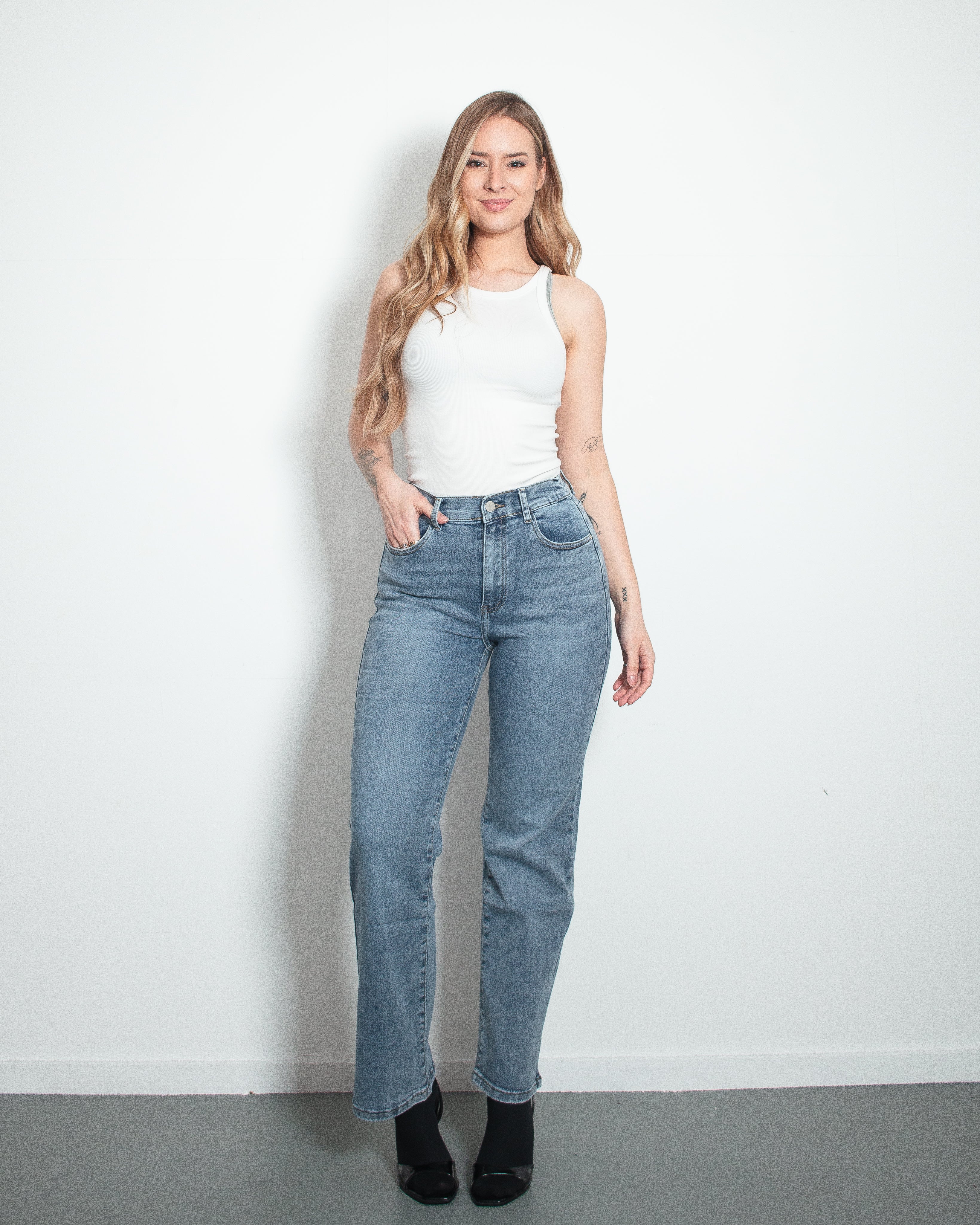 HIKARI Stretchy Back Straight Leg Jeans