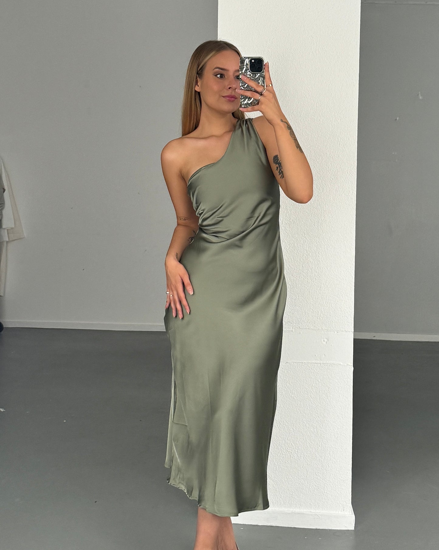 YUBI Dress OLIVE