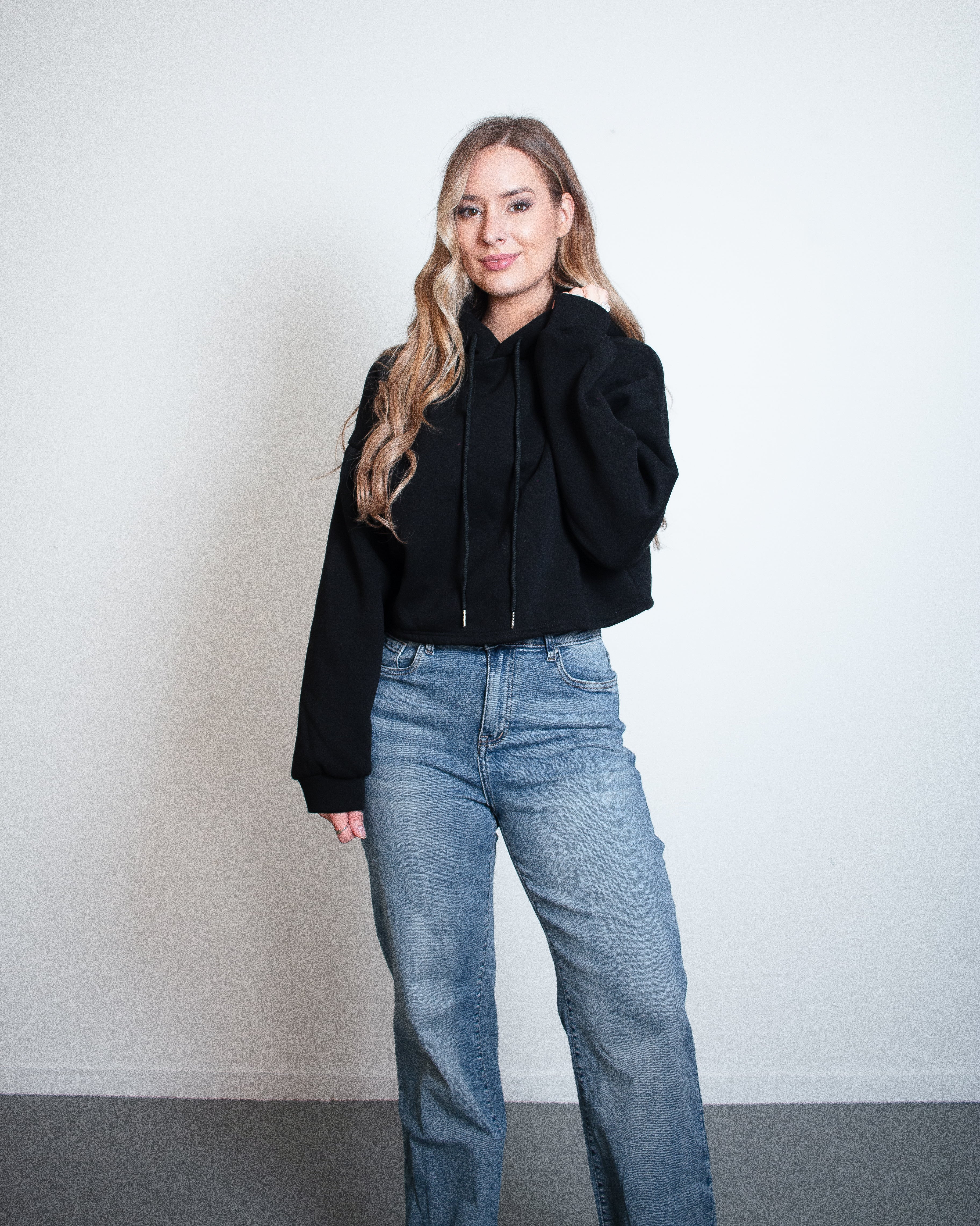 OMOI Ultra Plush Sweater BLACK