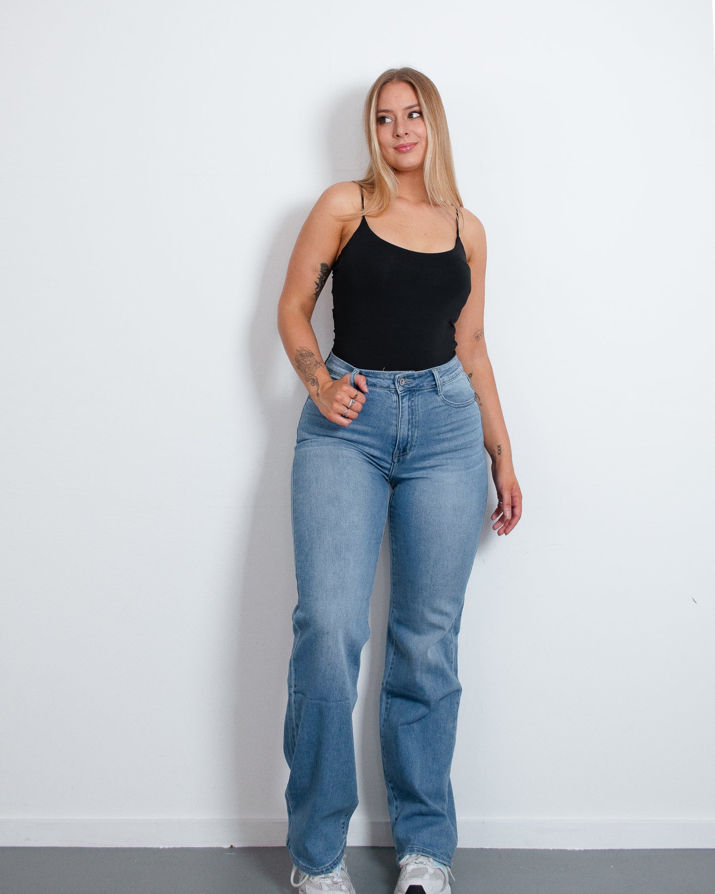 SHIAN Wide Leg Jeans