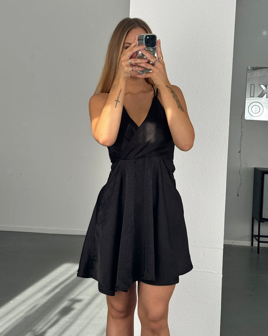 DAIYA Dress BLACK