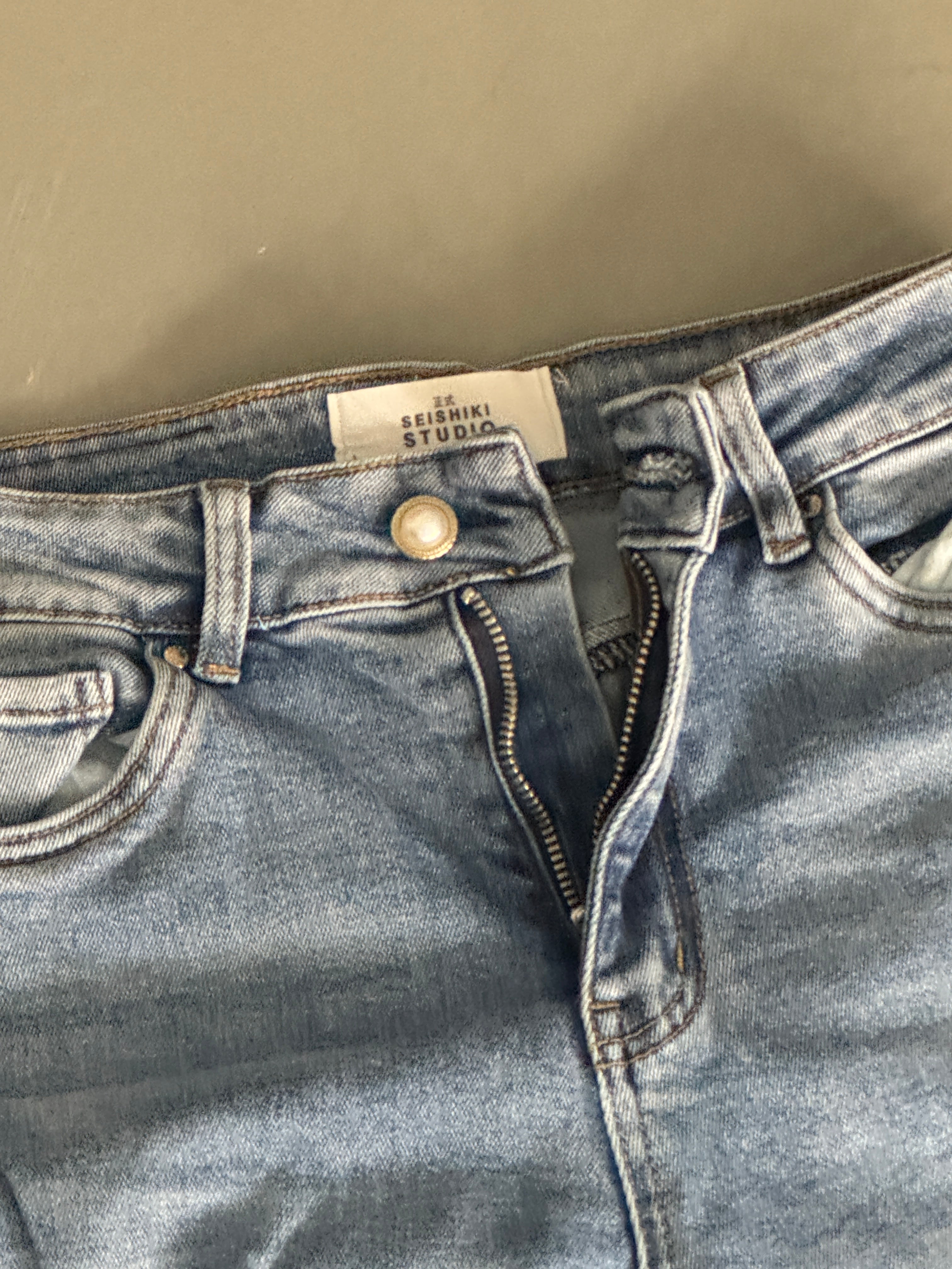 SAMPLE 043 - SIZE 38