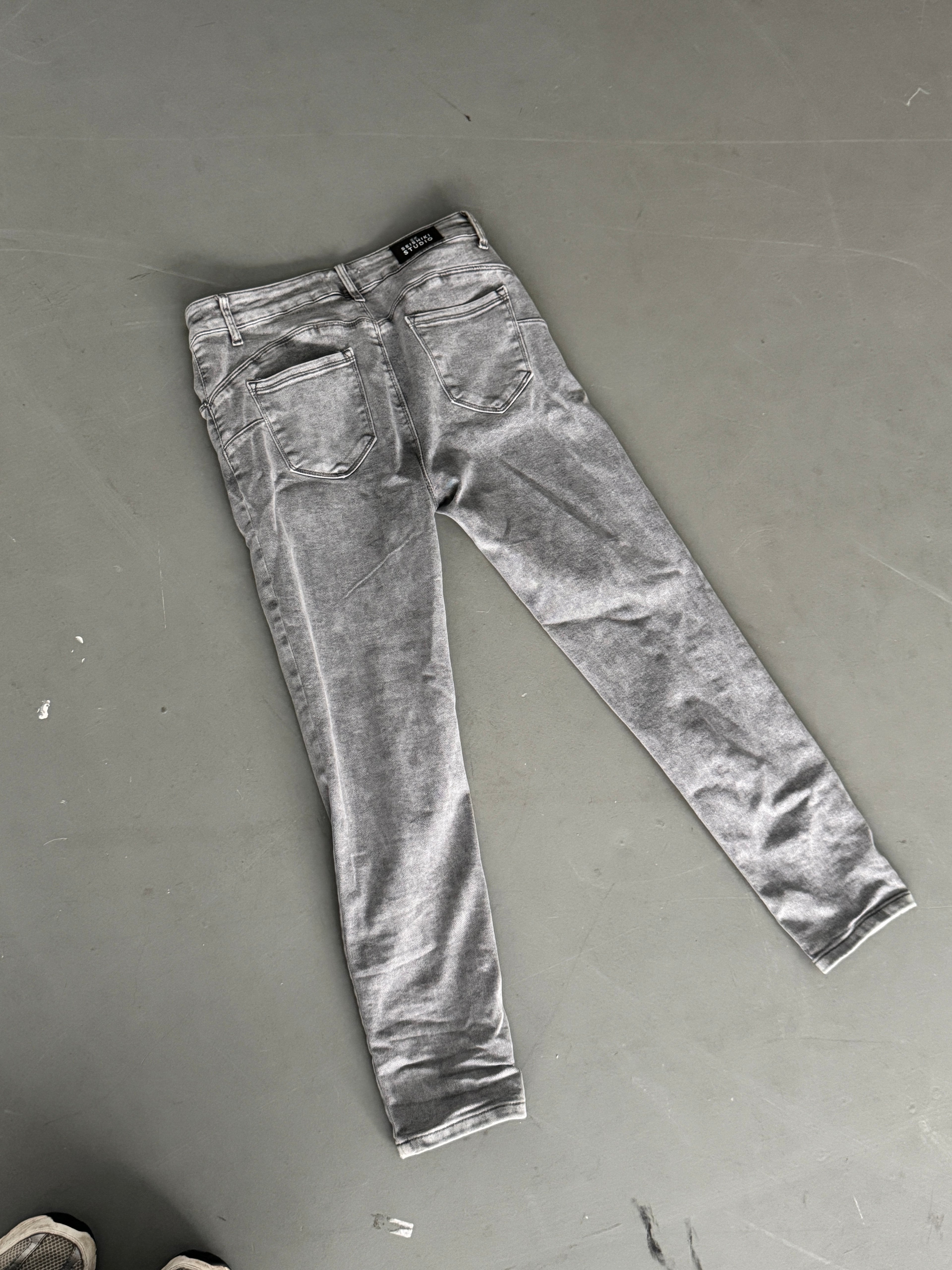 SAMPLE 047 - SIZE 40