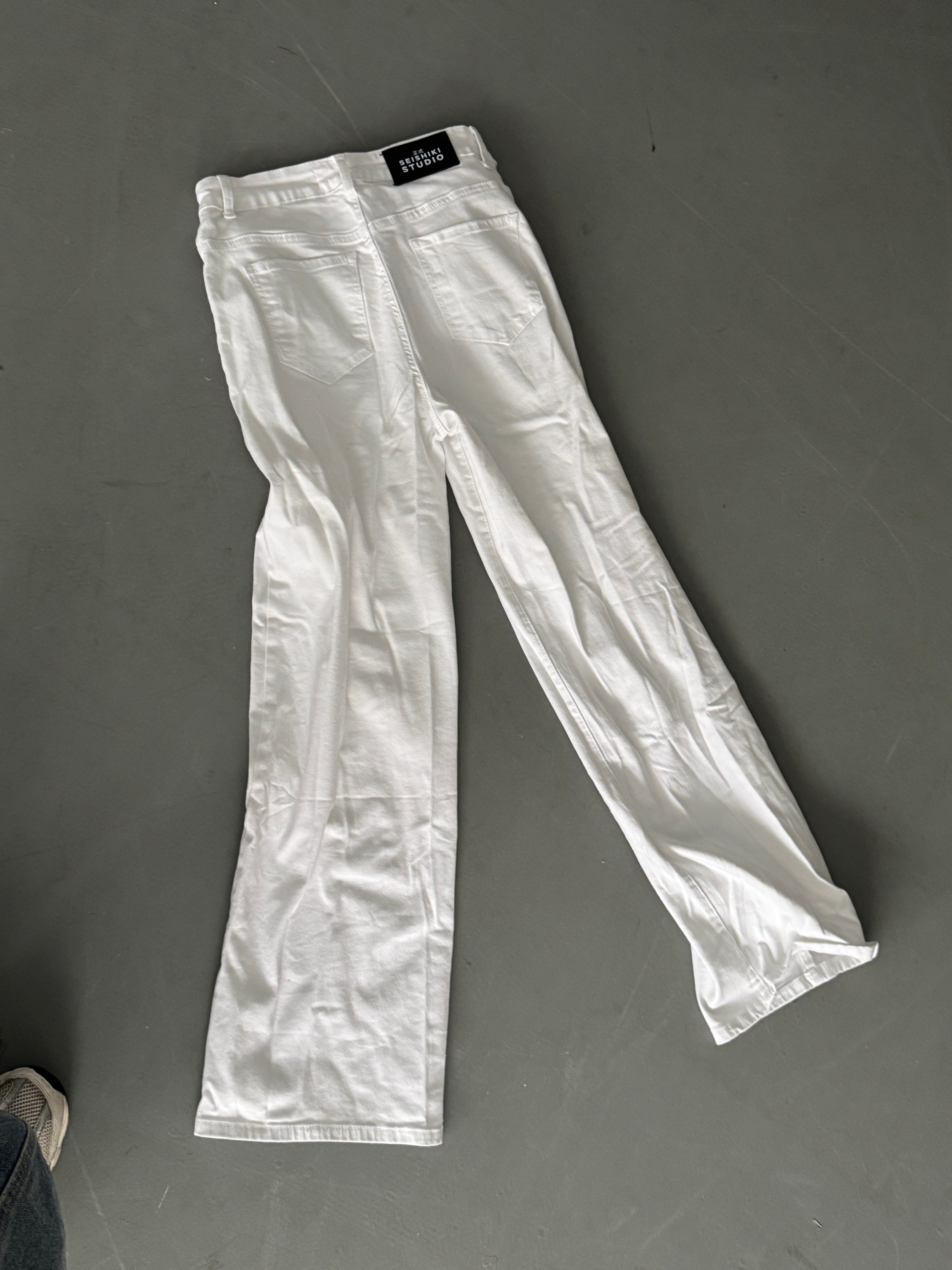 SAMPLE 049 - SIZE 40