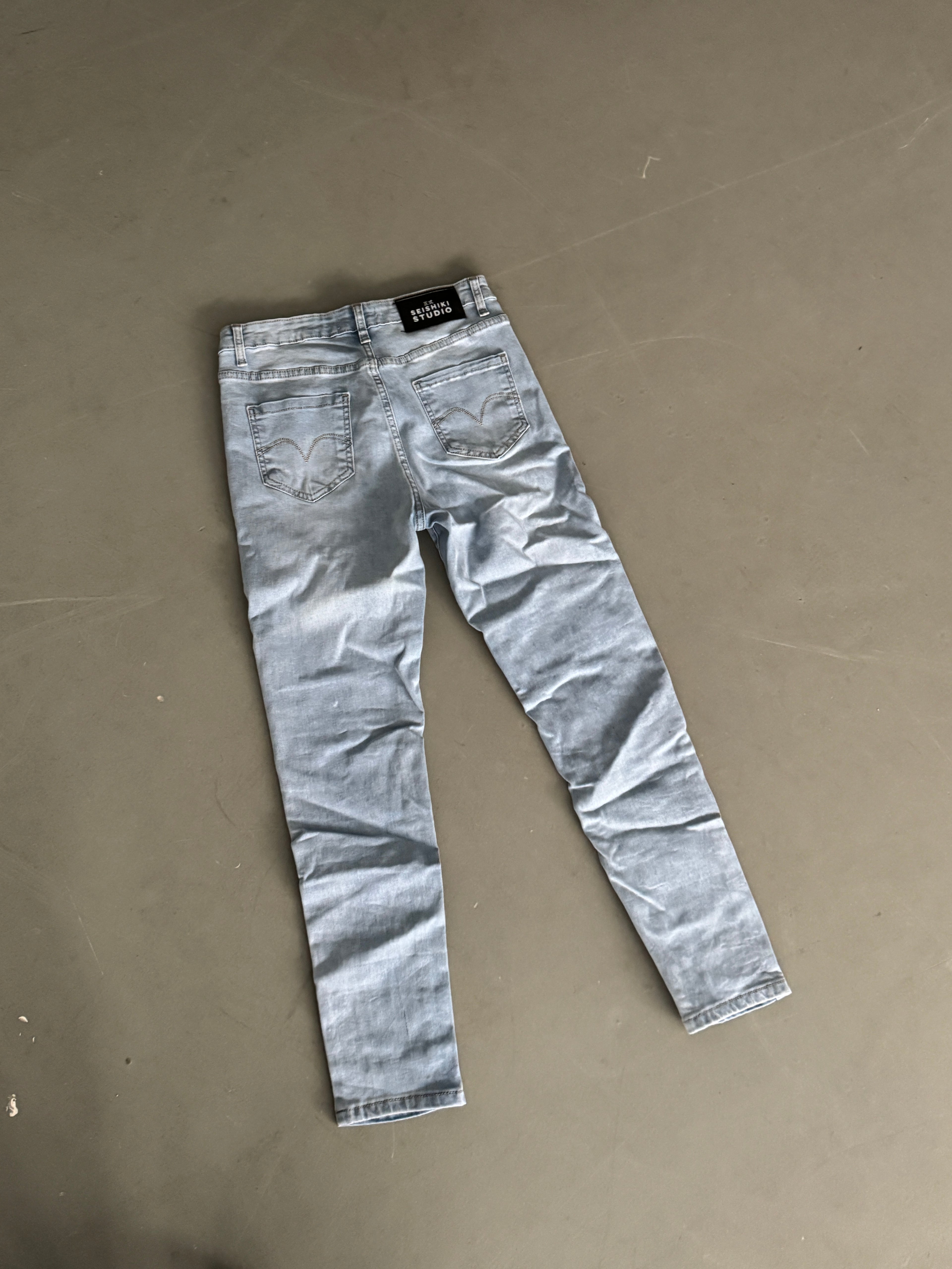 SAMPLE 051 - SIZE 38