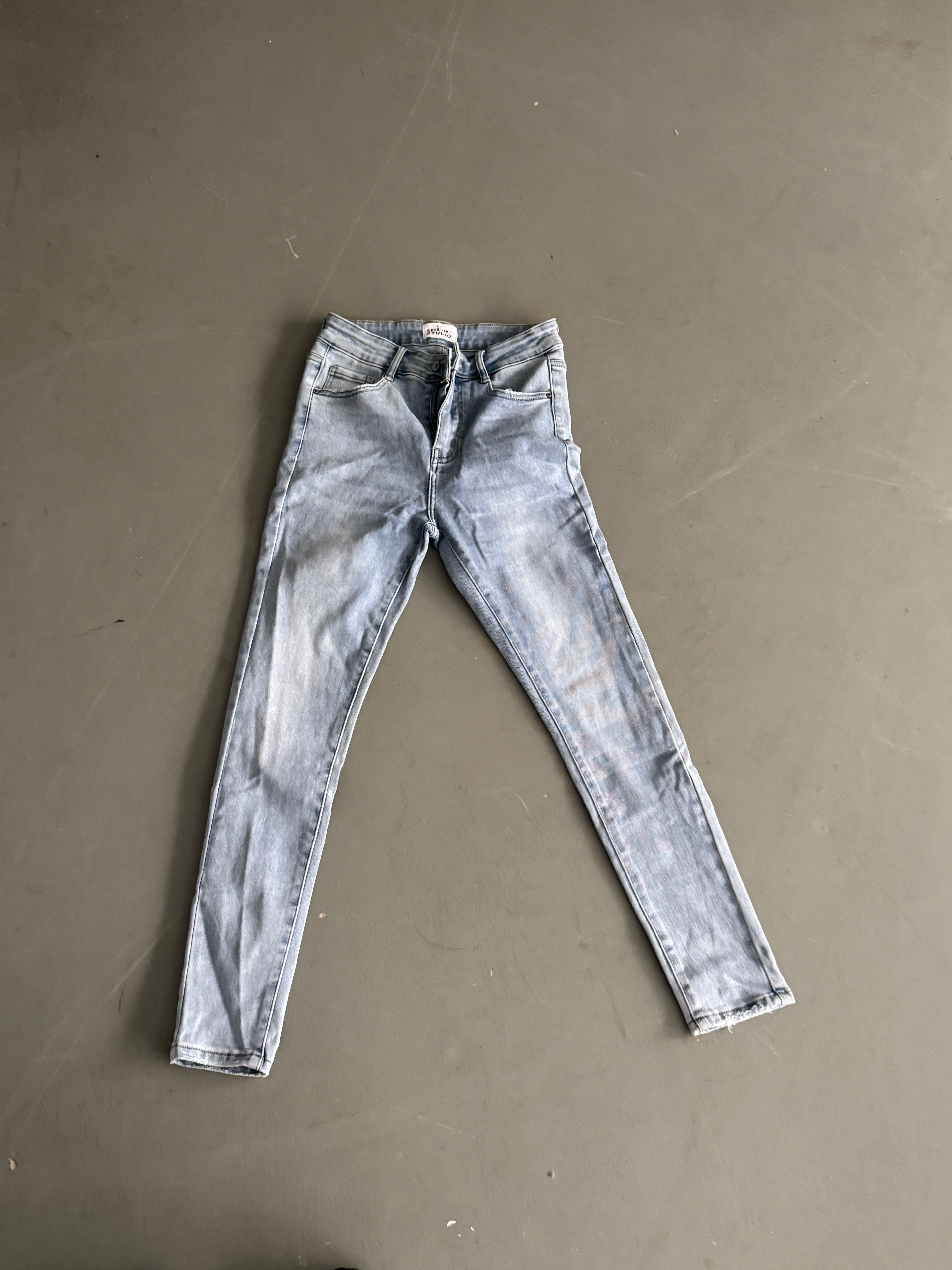 SAMPLE 053 - SIZE 38