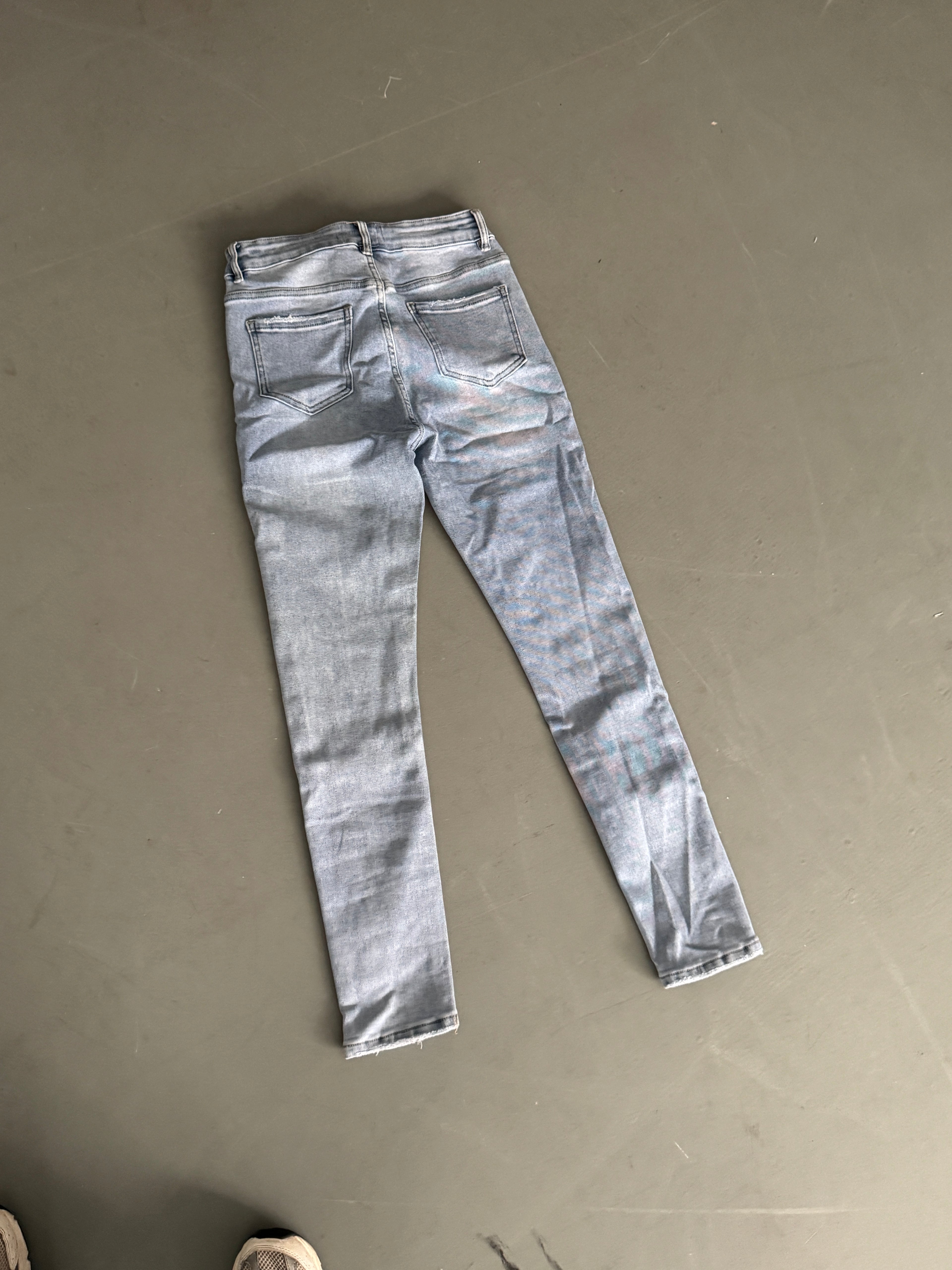 SAMPLE 053 - SIZE 38