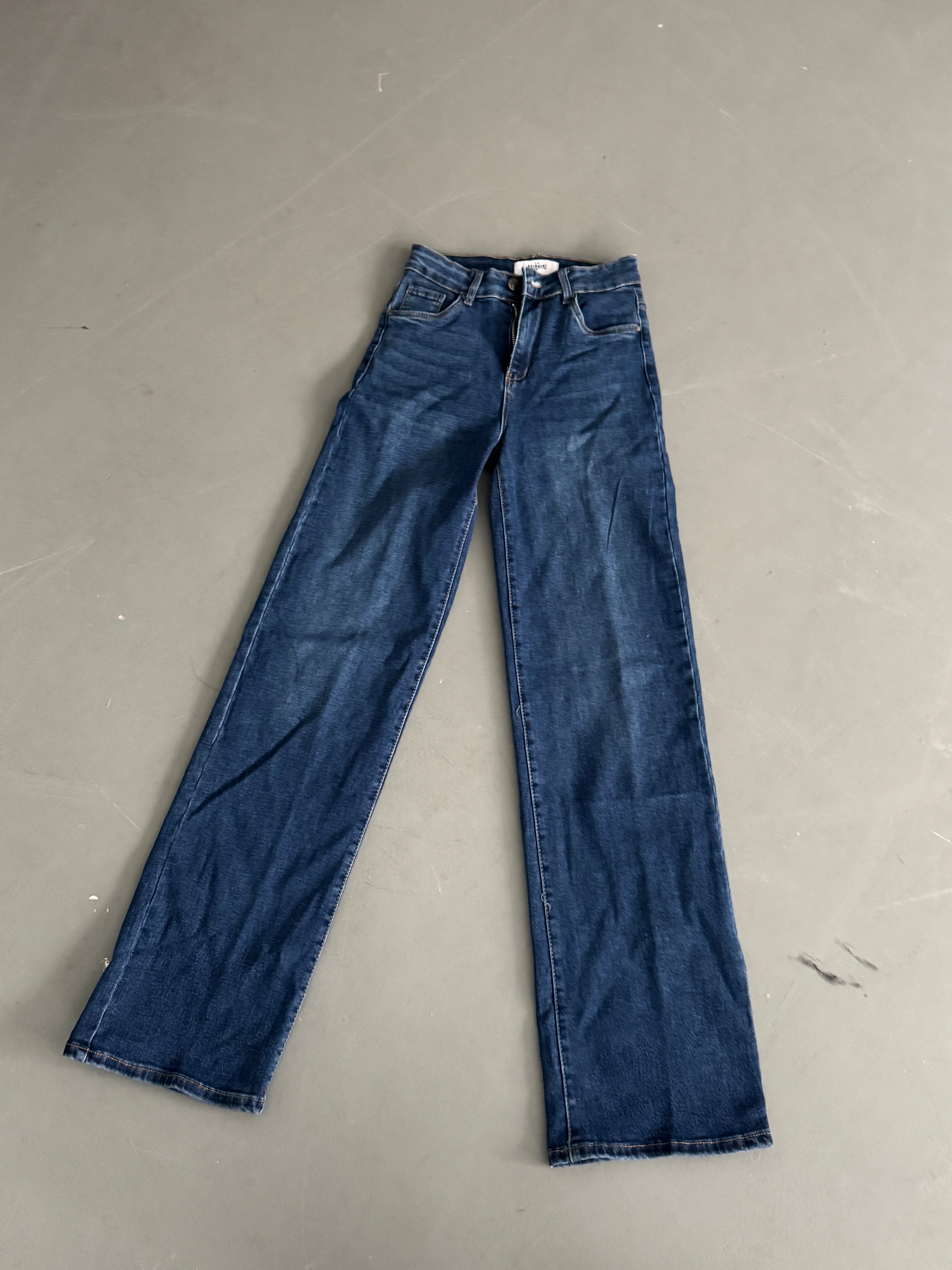 SAMPLE 056 - SIZE 38 TALL