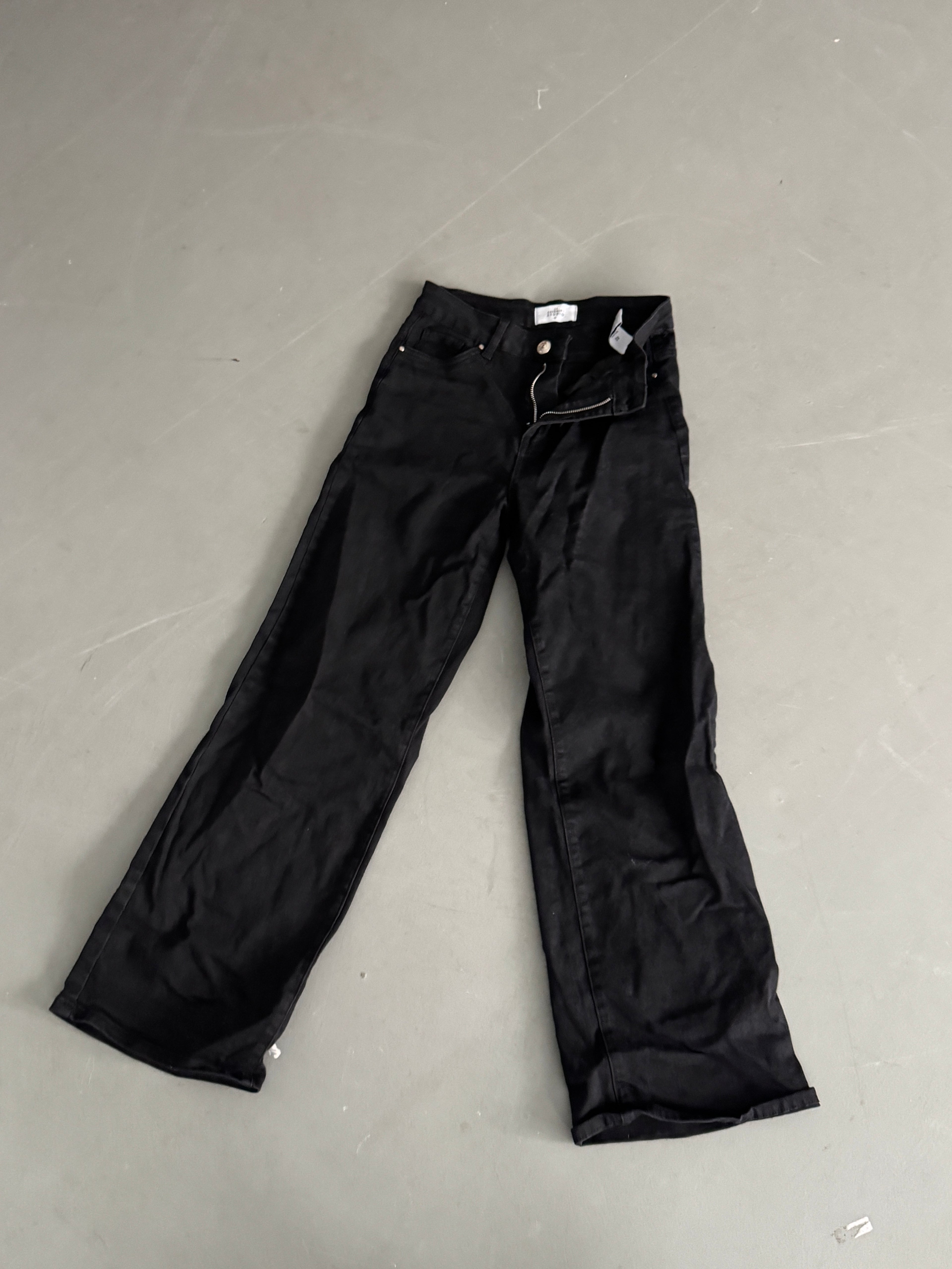 SAMPLE 058 - SIZE 40