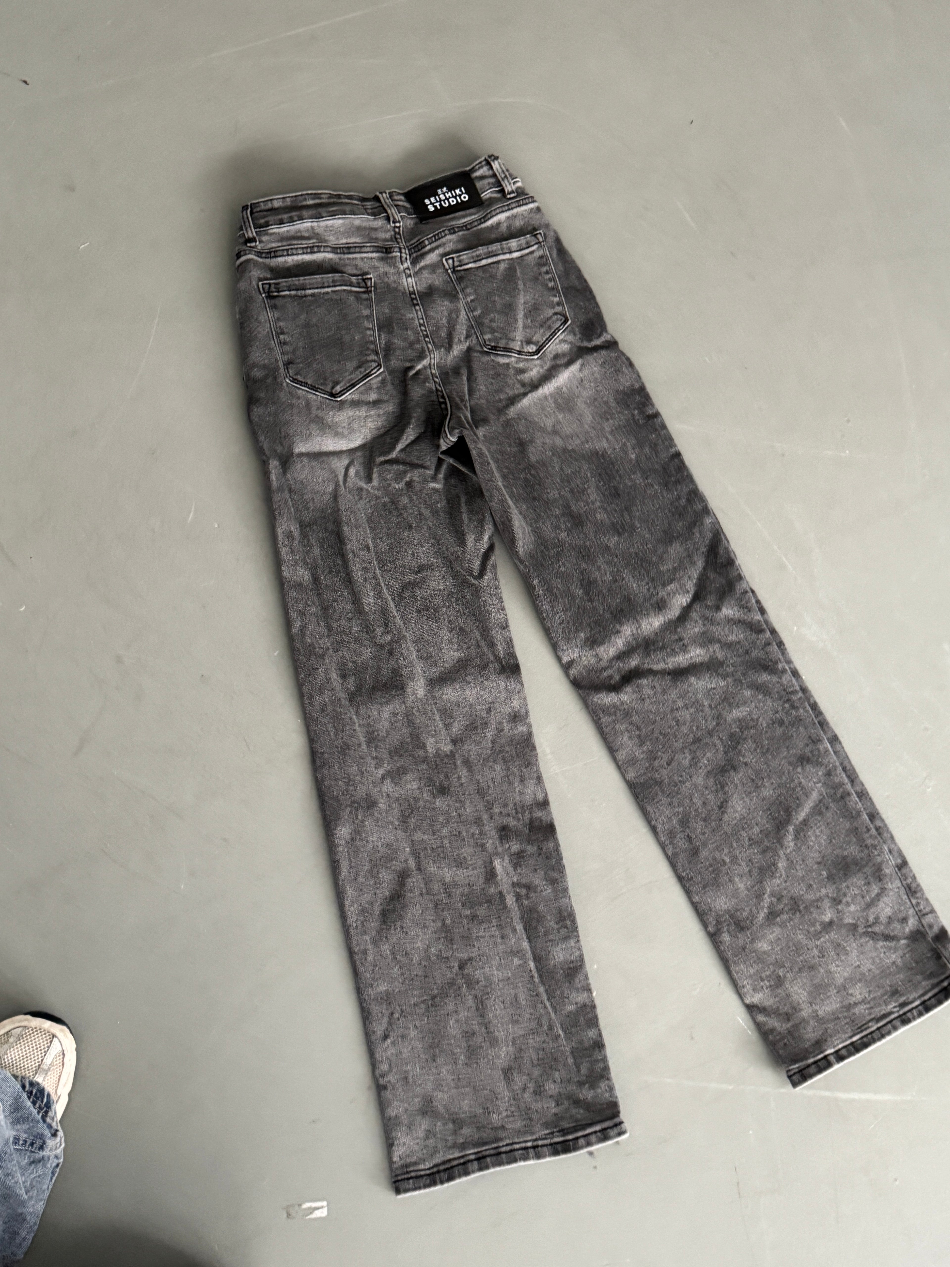 SAMPLE 065 - SIZE 38