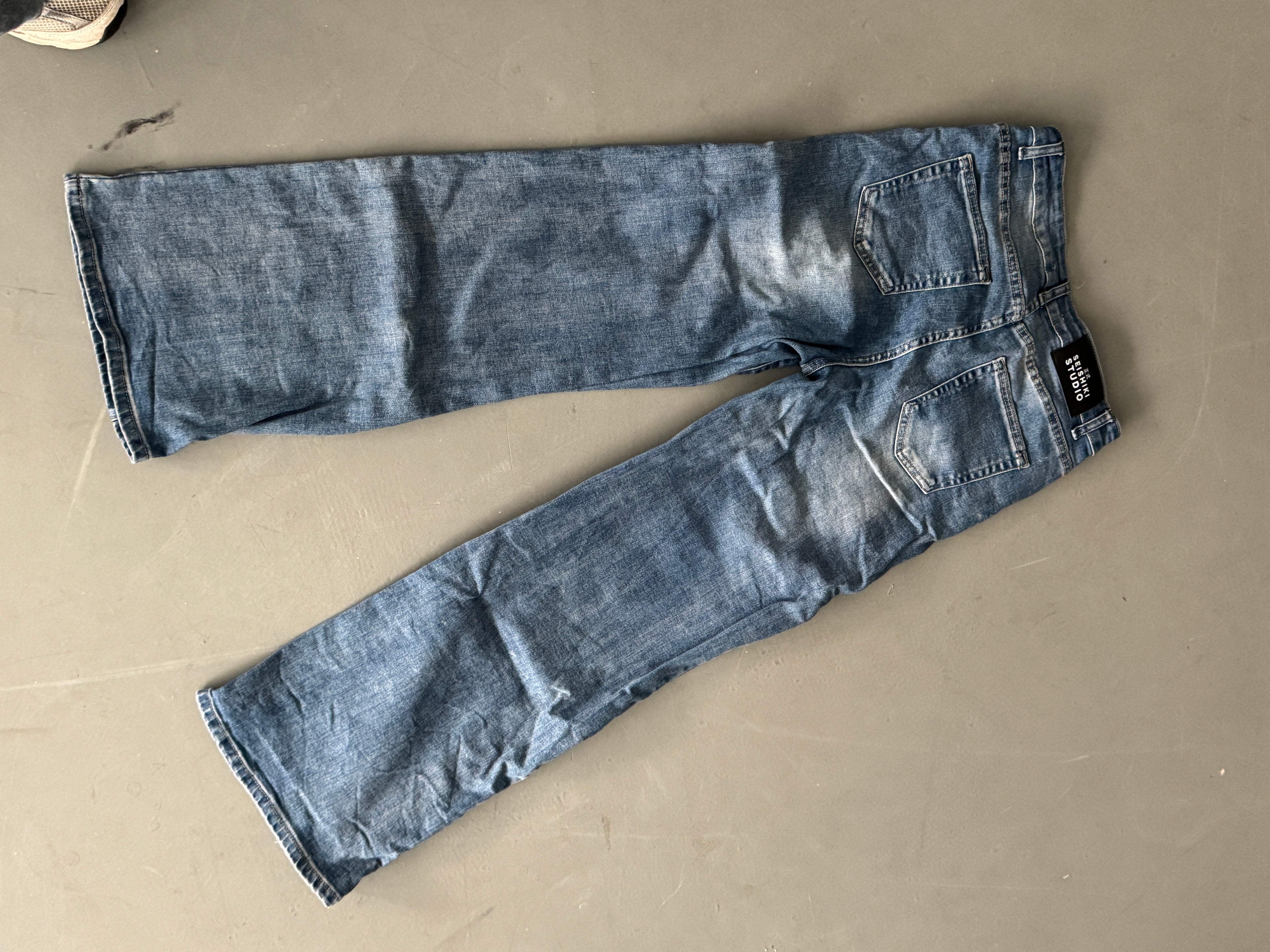 SAMPLE 073 - SIZE 38