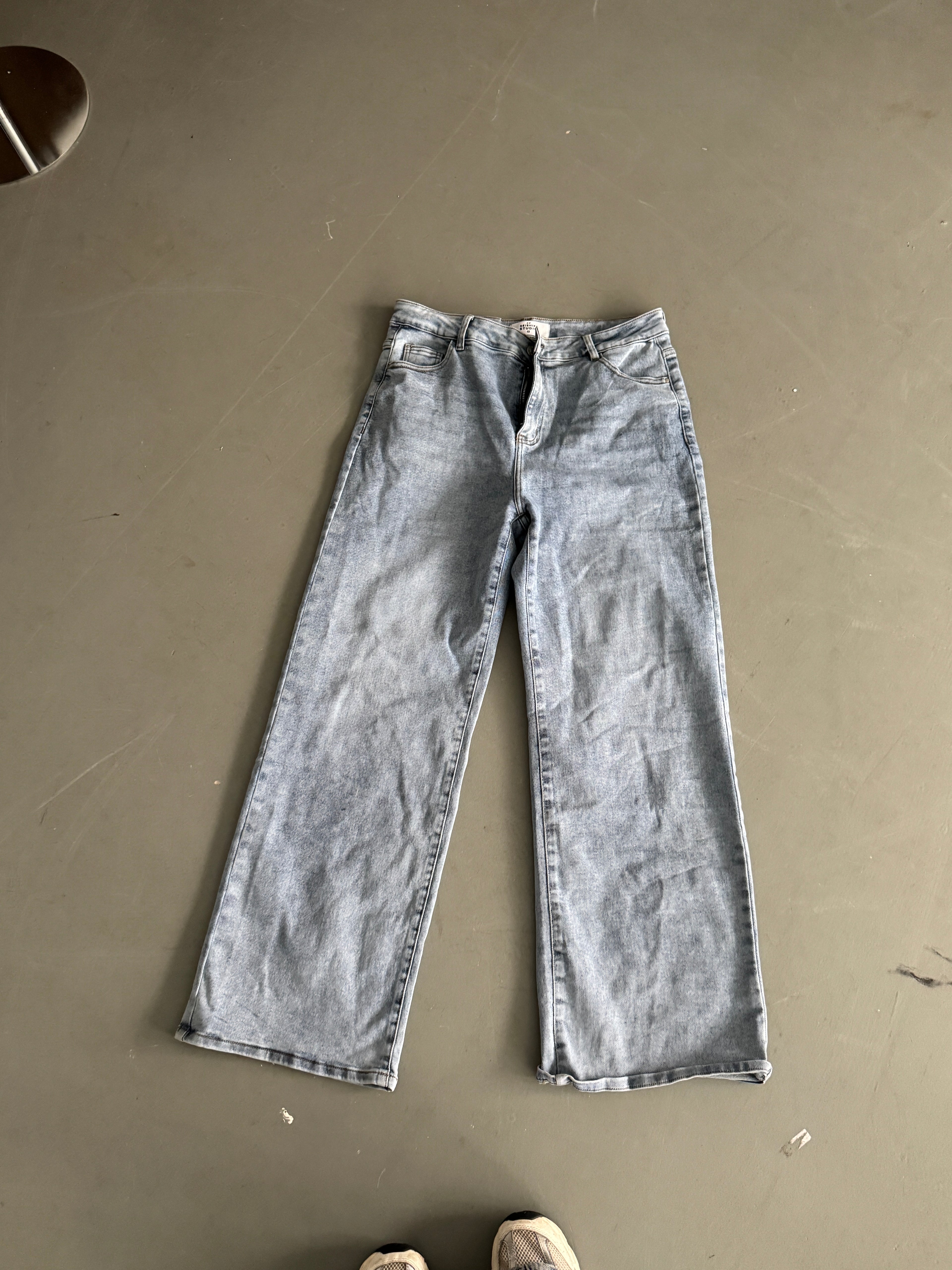 SAMPLE 077 - SIZE 48