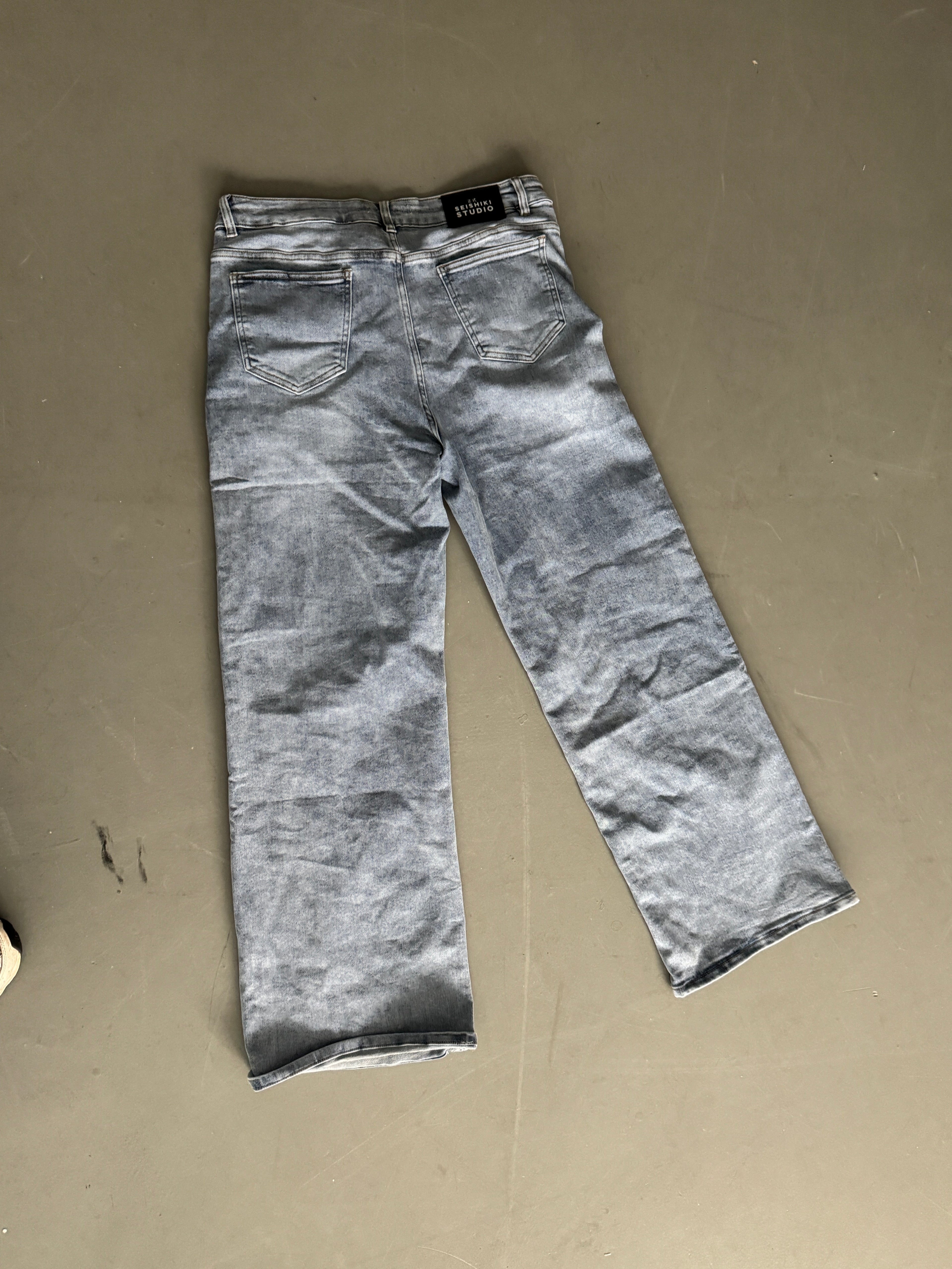 SAMPLE 077 - SIZE 48