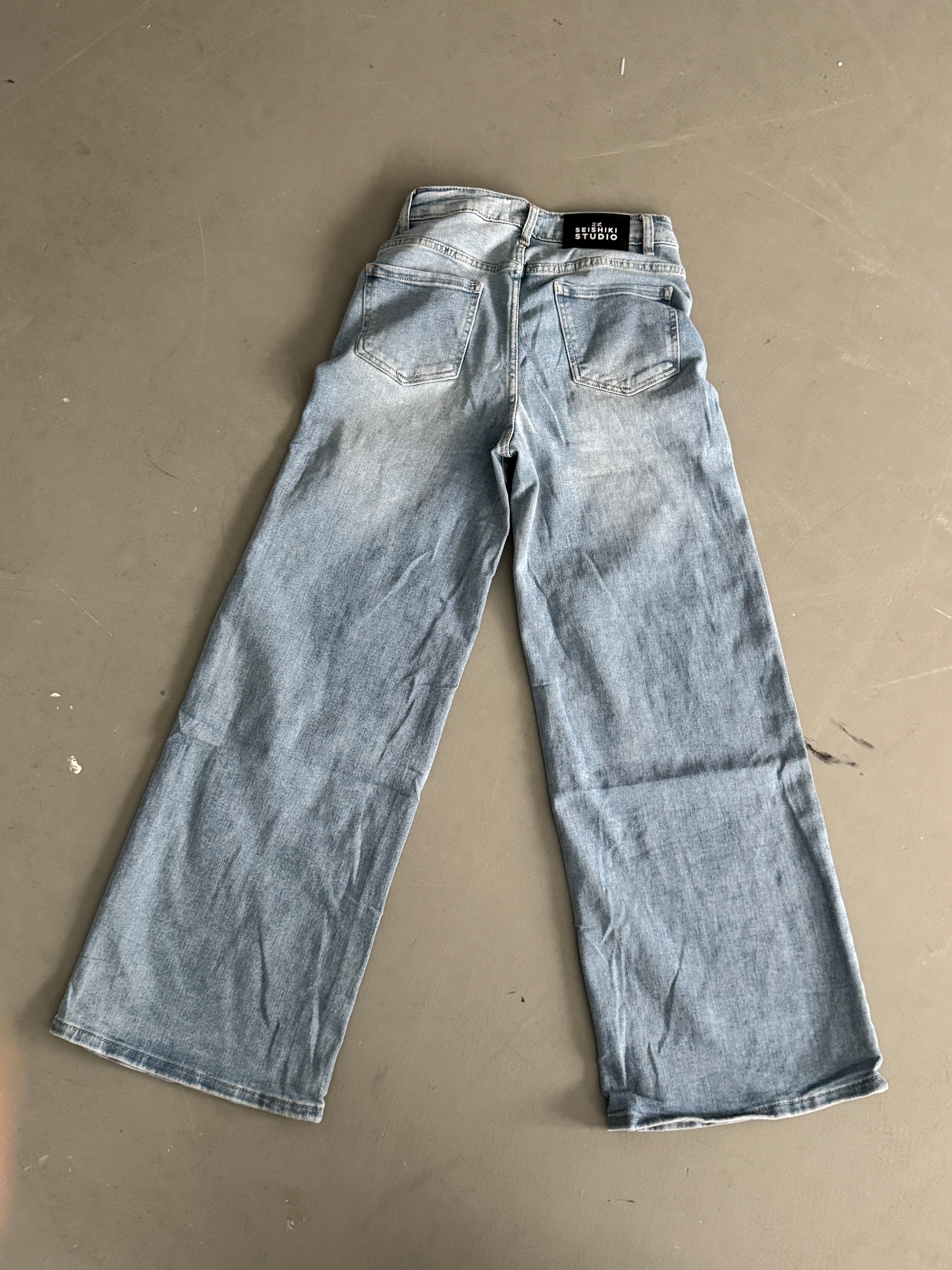 SAMPLE 079 - SIZE 38