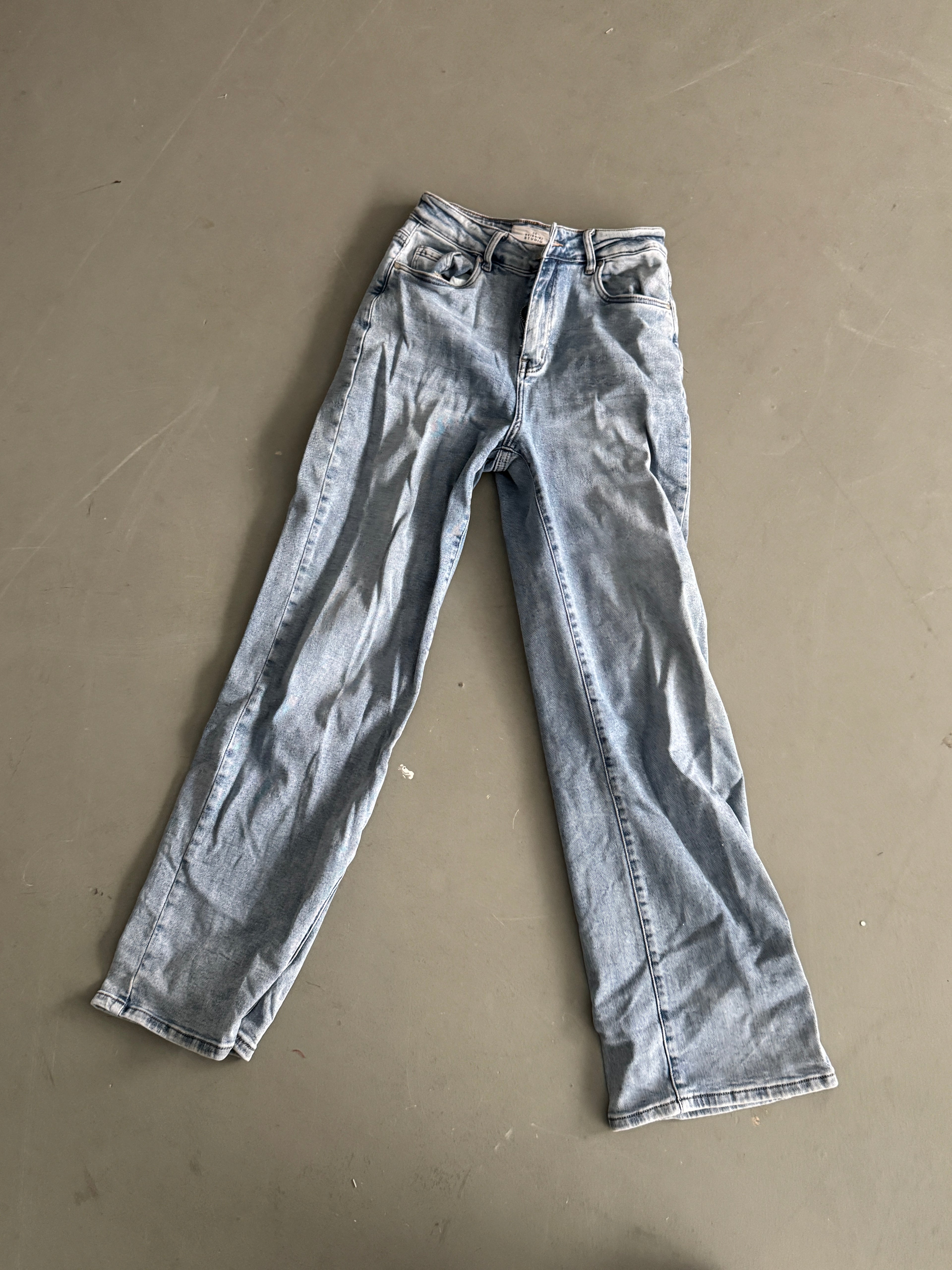 SAMPLE 084 - SIZE 38