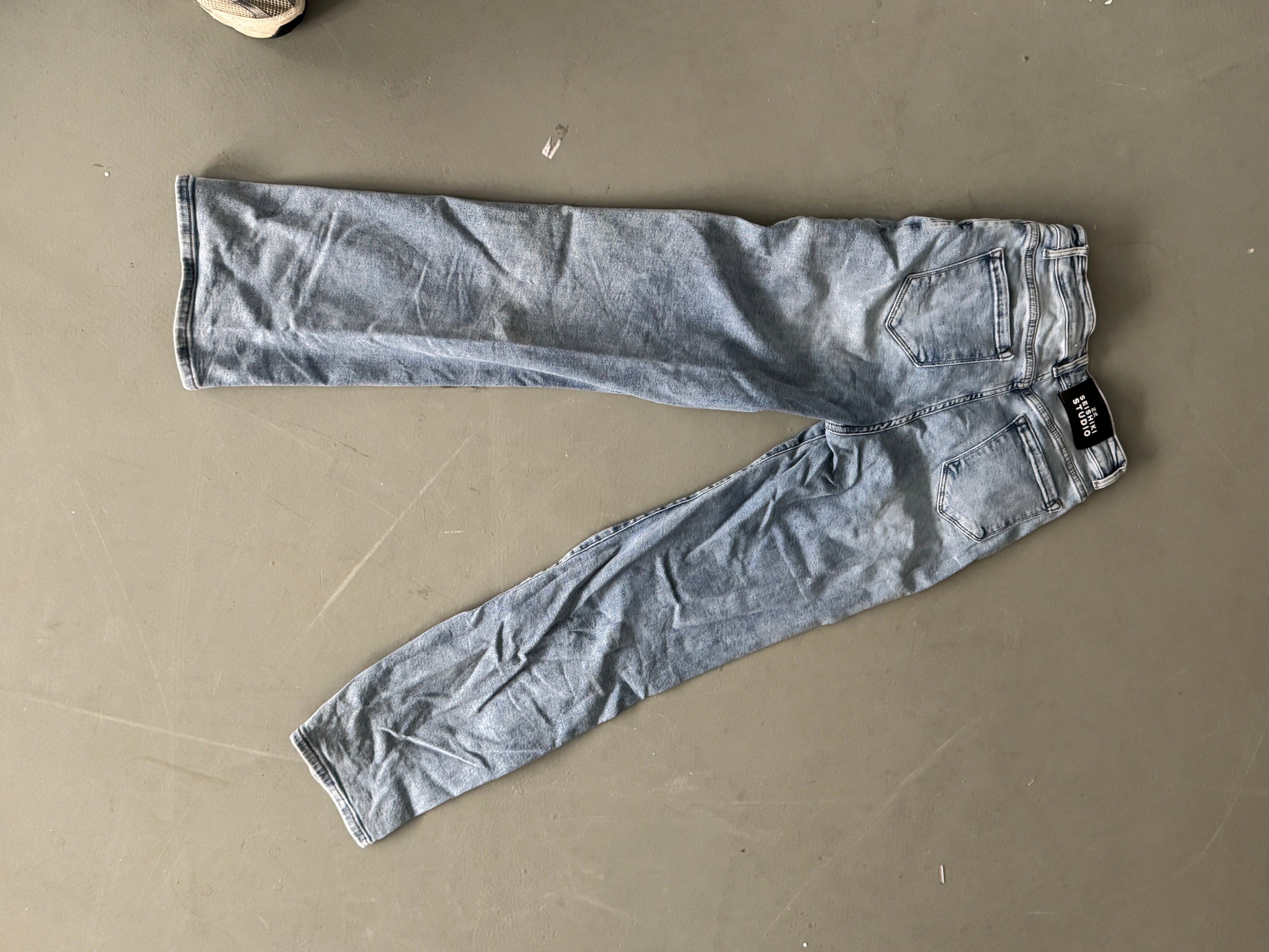 SAMPLE 084 - SIZE 38