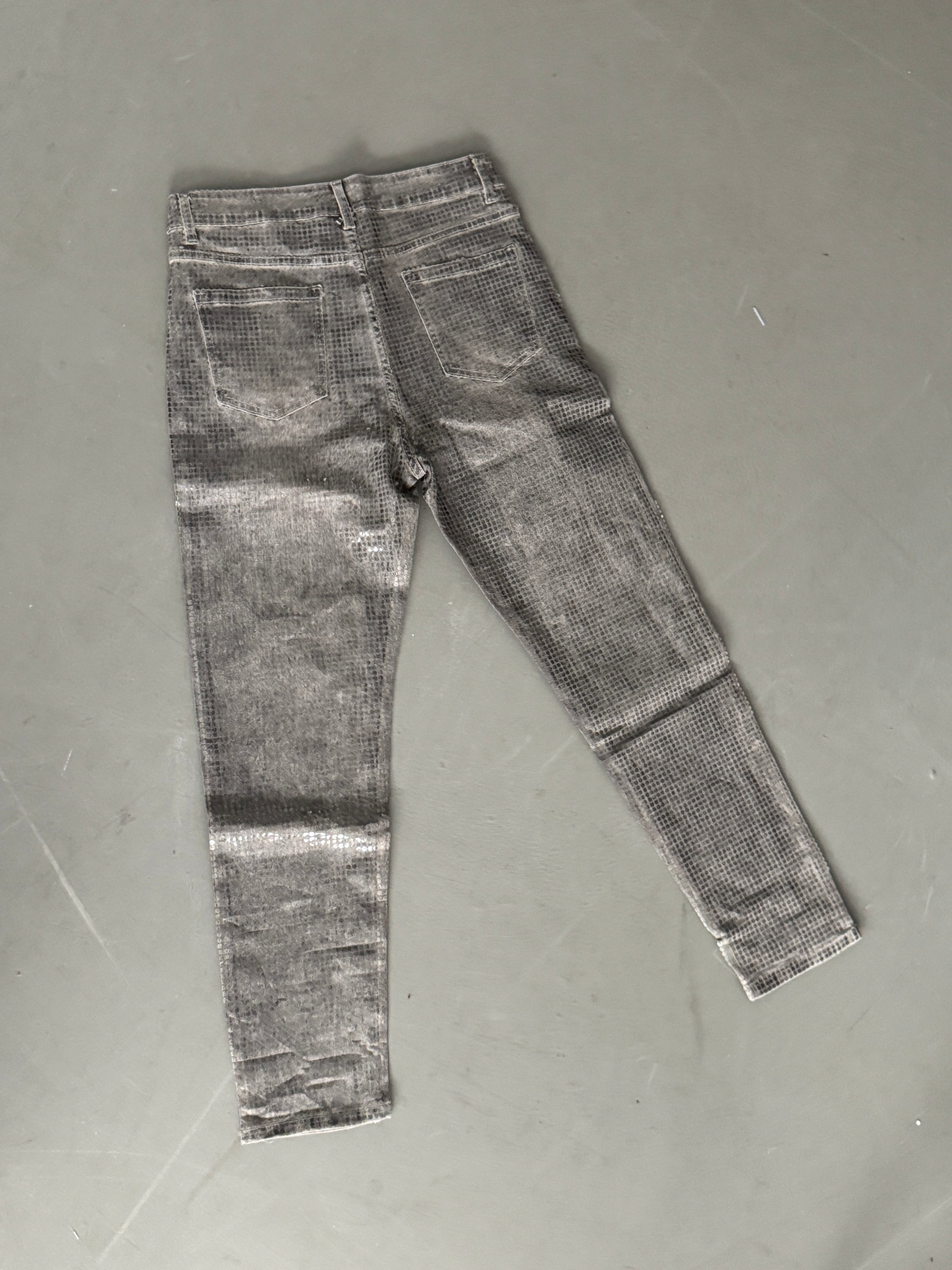 SAMPLE 100 - SIZE 40