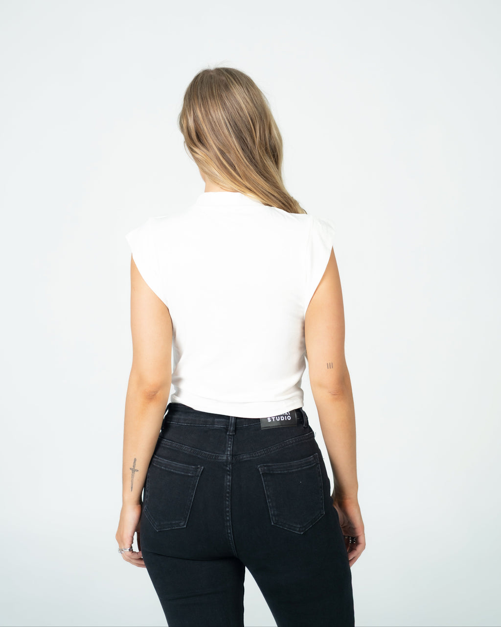 KINZOKU Top WHITE