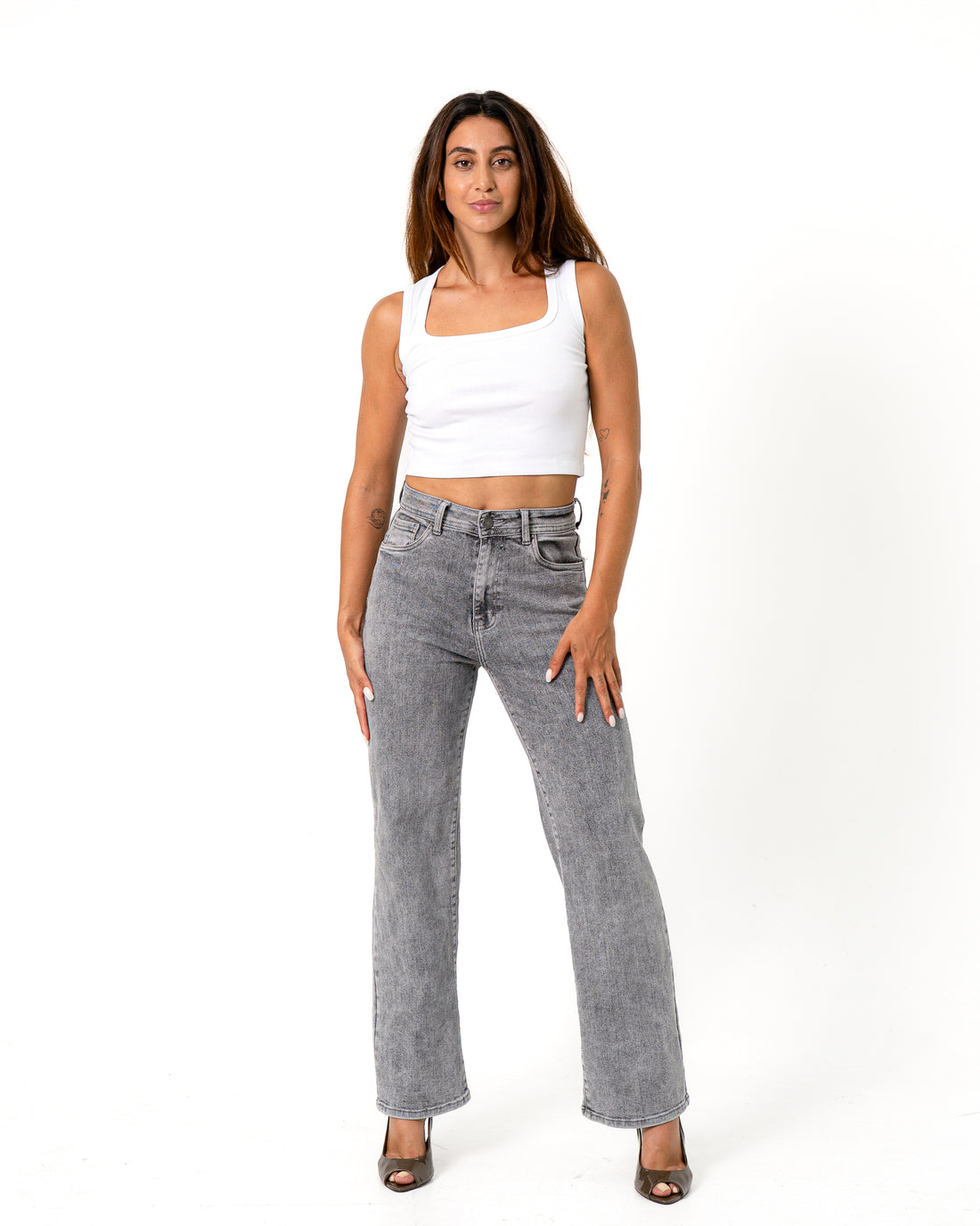 Inseam 74cm – Stretchy Grey Straight Leg Jeans – Curvy Fit