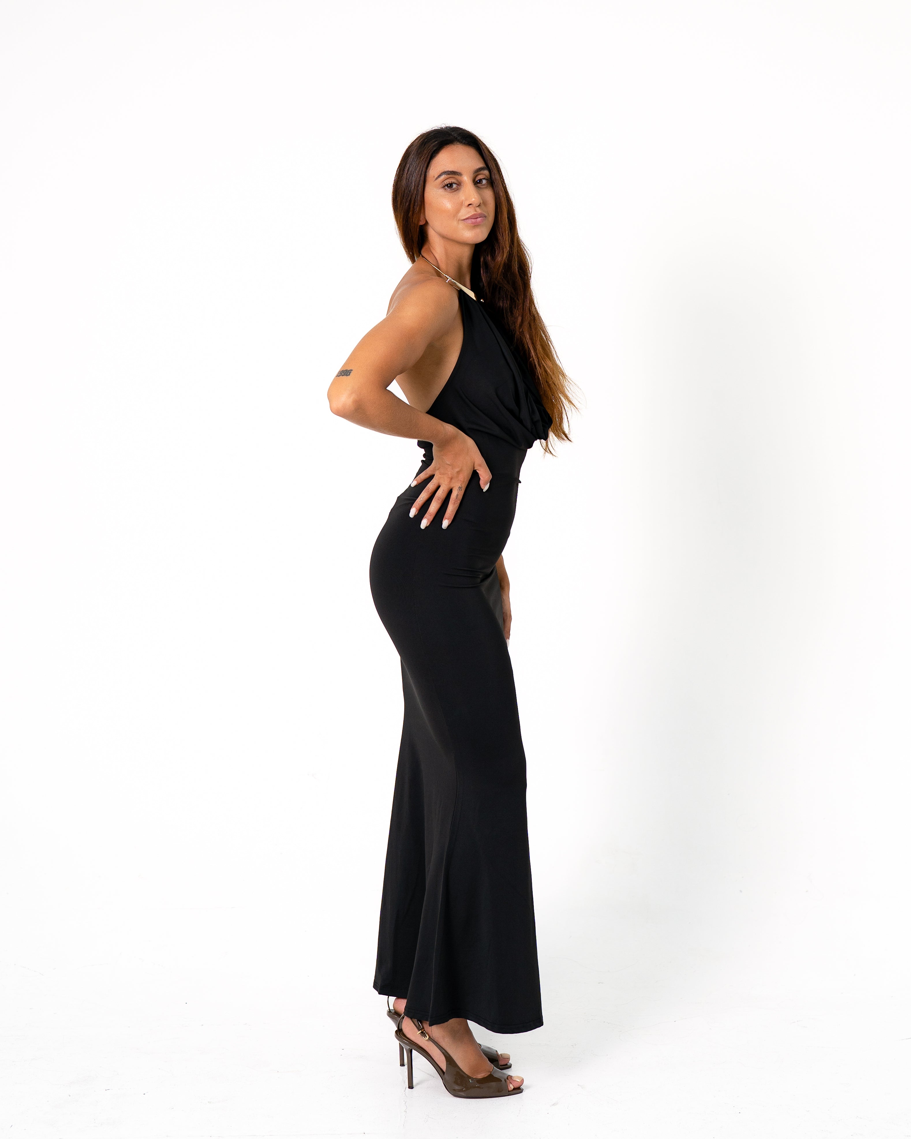 GOLD NECK DETAIL LONG DRESS BLACK