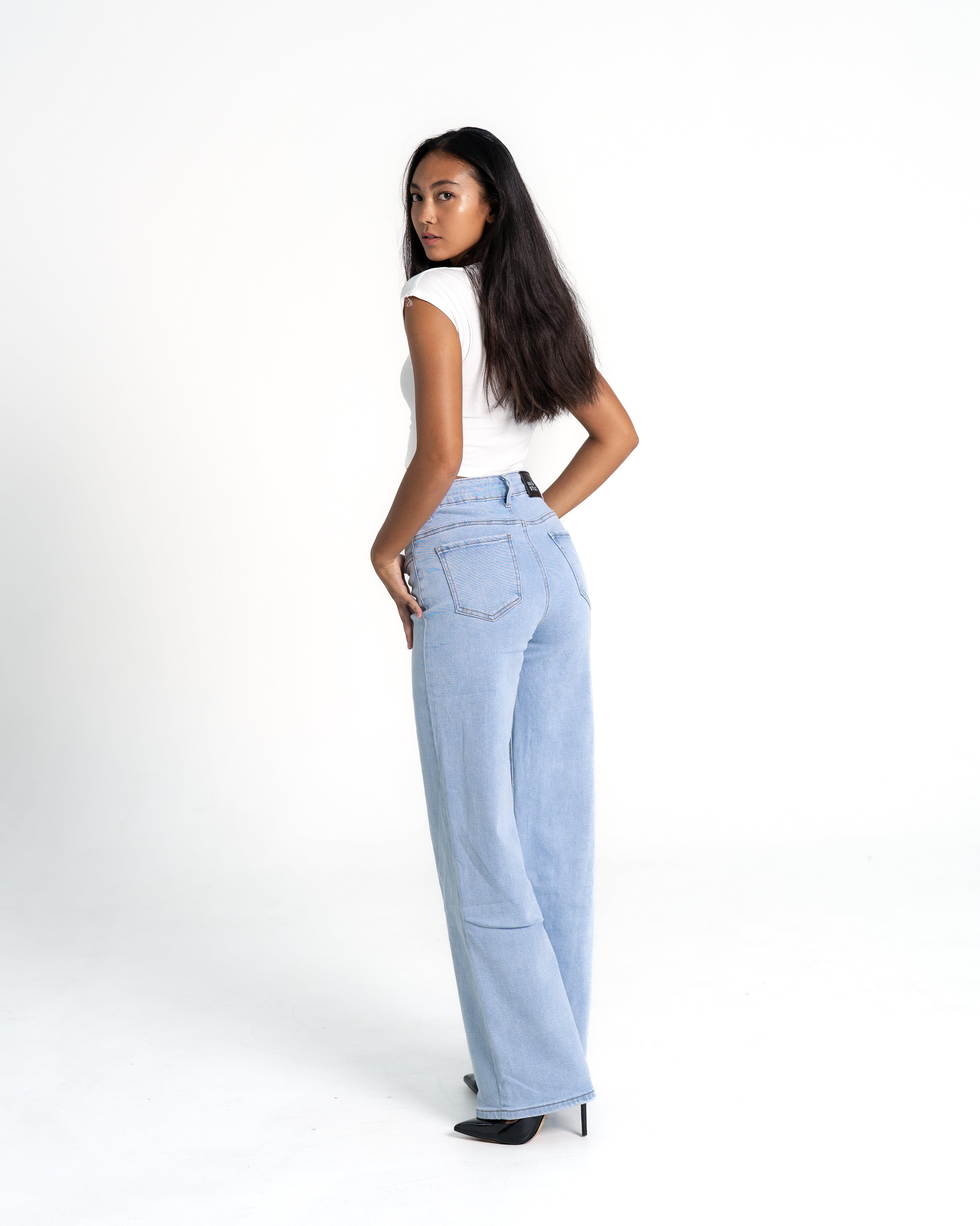 LIGHT WASH WIDE LEG JEANS - IL 80CM
